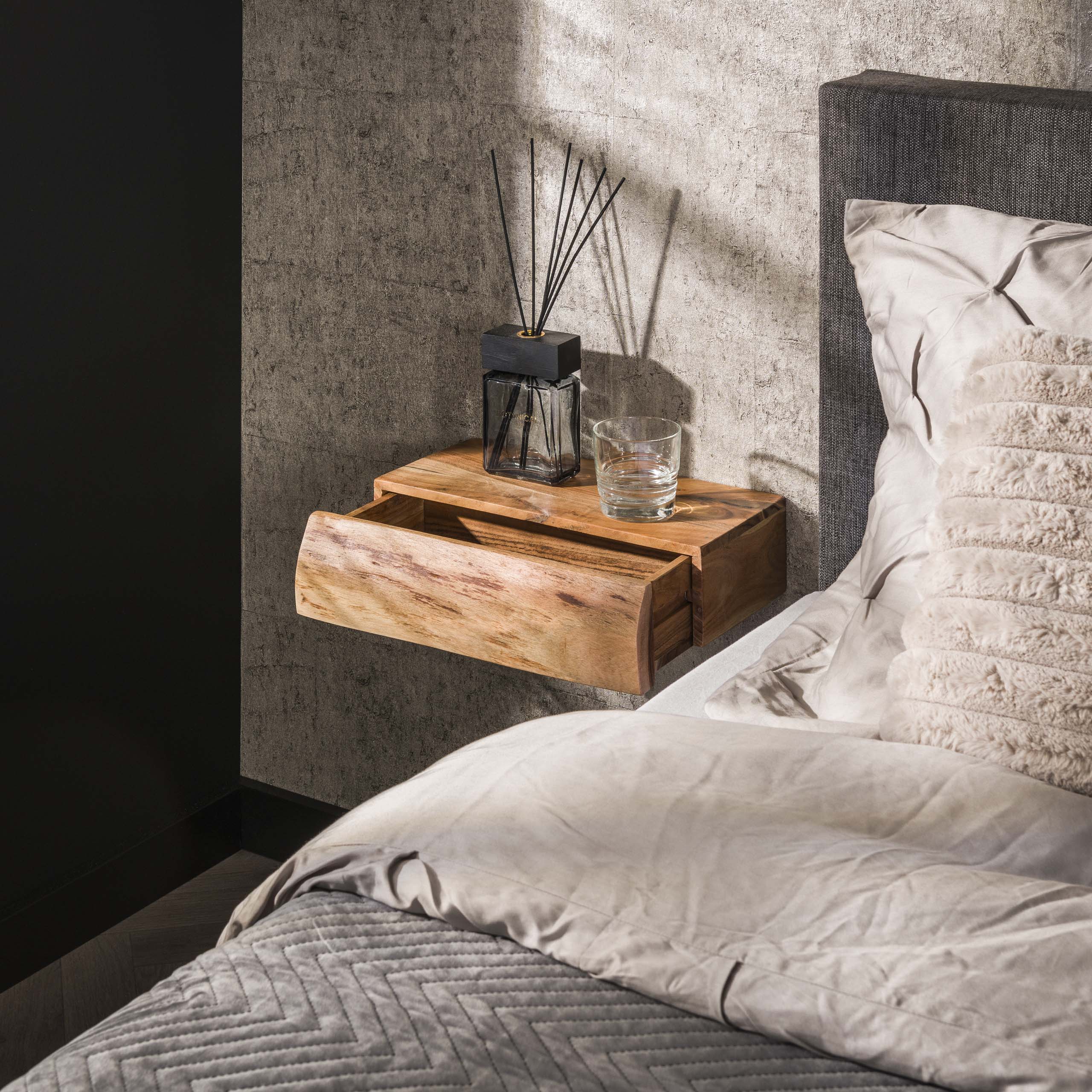 Nachtkastje Tree L 1 lade set van 2 / Massief acacia – afbeelding 2