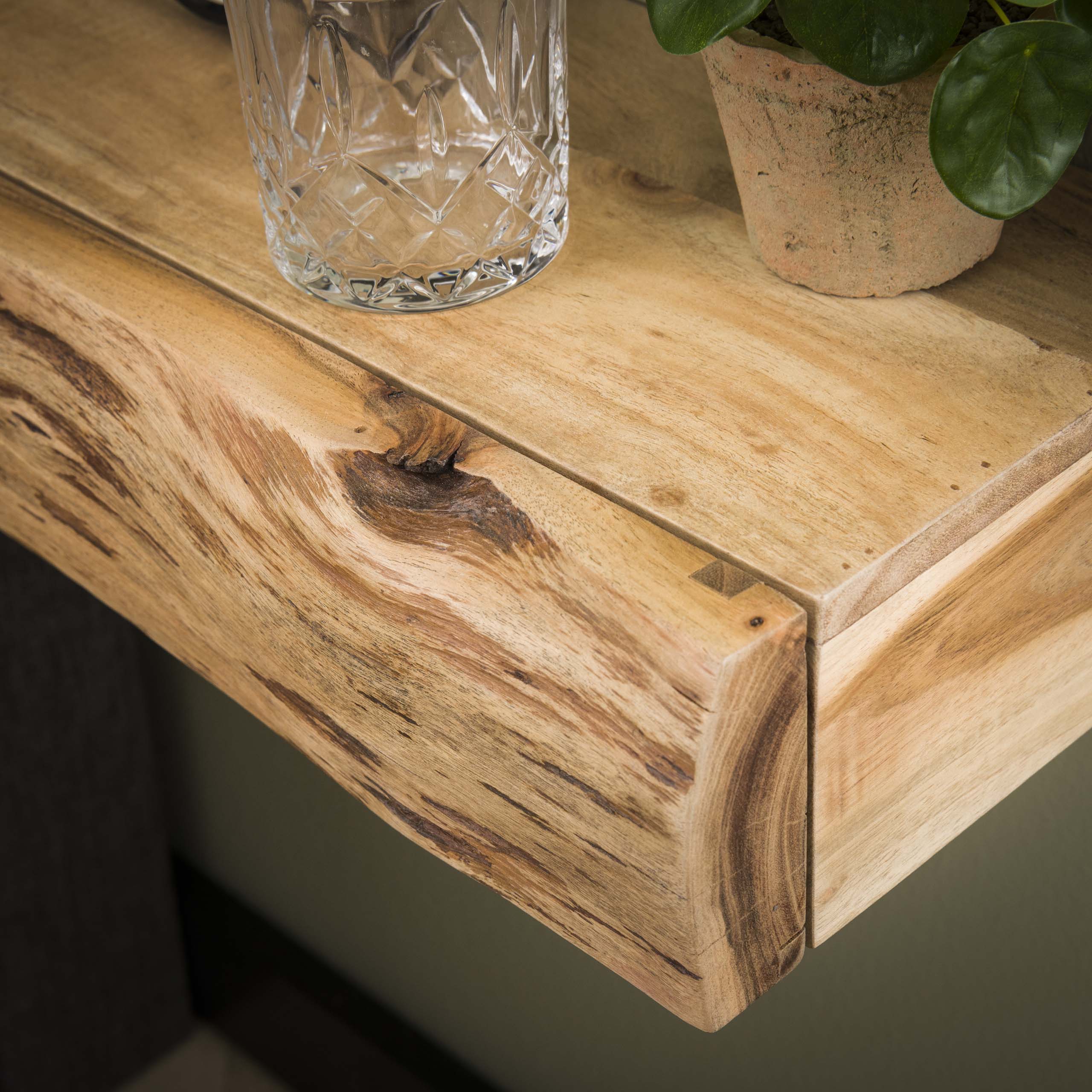 Nachtkastje Tree L 1 lade set van 2 / Massief acacia – afbeelding 4