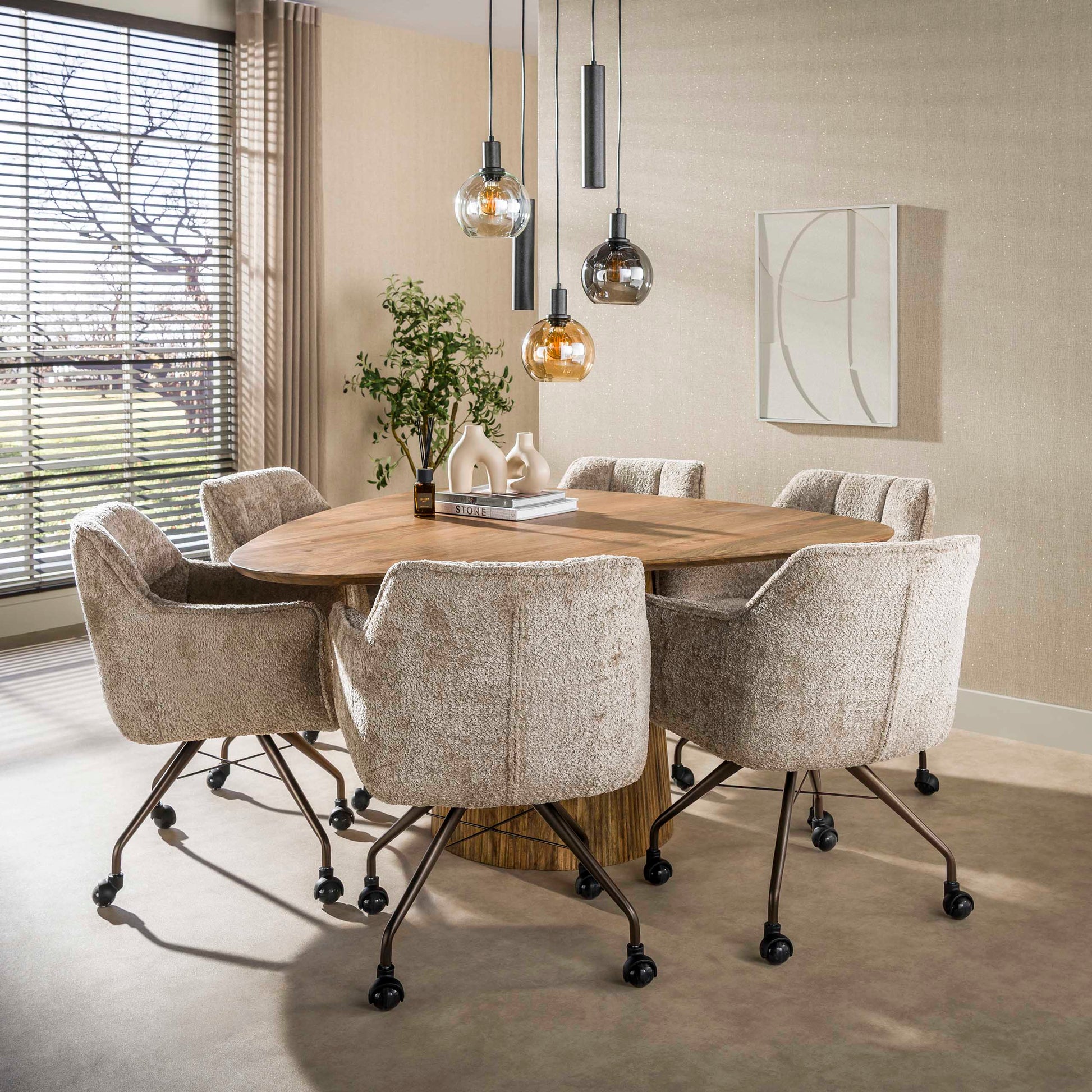 Eettafel Wave Centro driehoekig 150cm / Massief mango zand – afbeelding 2