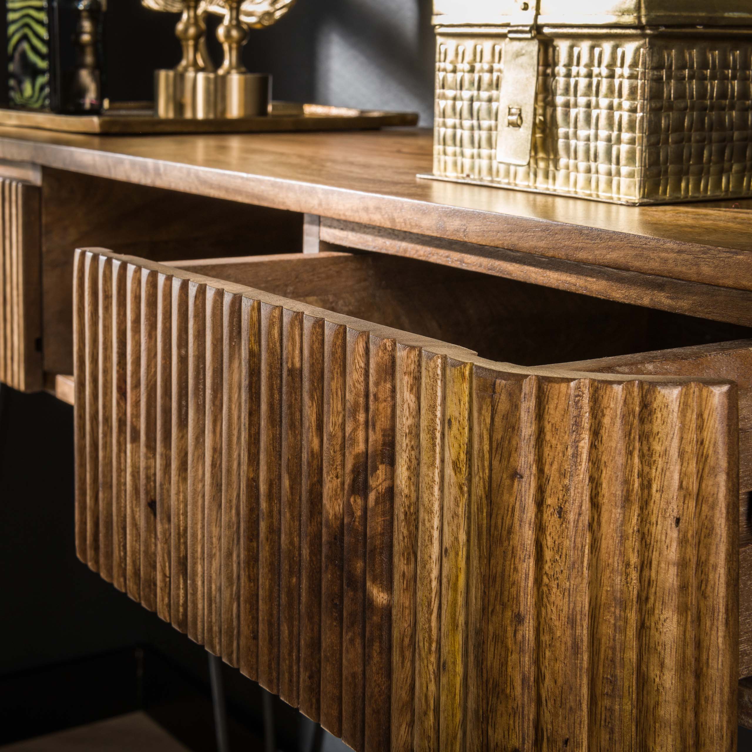 Hal-/kaptafel Wave 2 lades / Massief mango zand – afbeelding 3