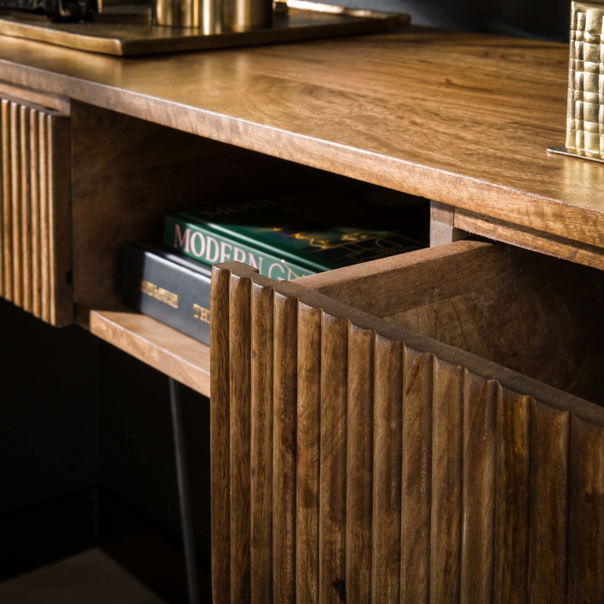 Hal-/kaptafel Wave 2 lades / Massief mango zand – afbeelding 4