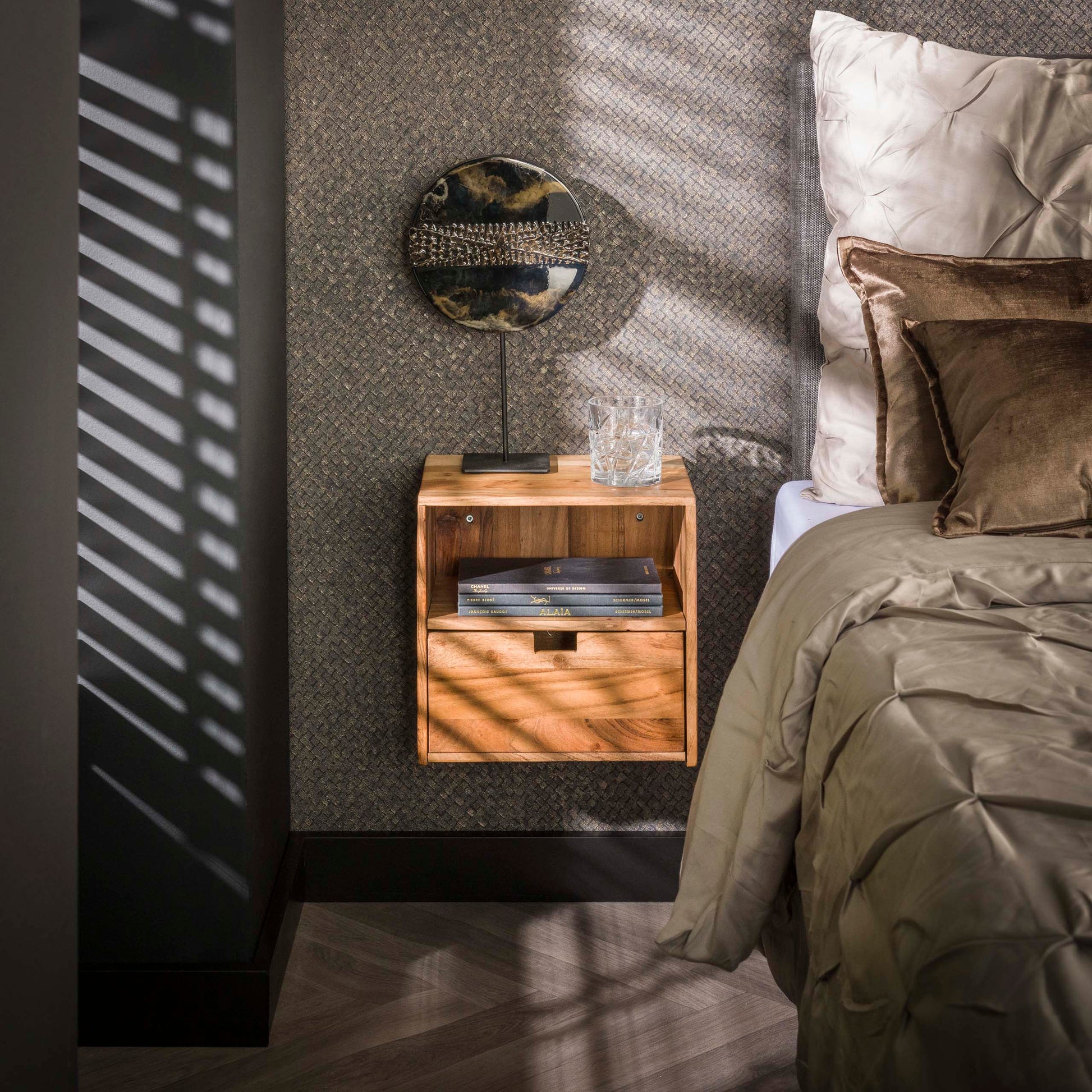 Nachtkastje Flat XS zwevend set van 2 / Massief acacia – afbeelding 1