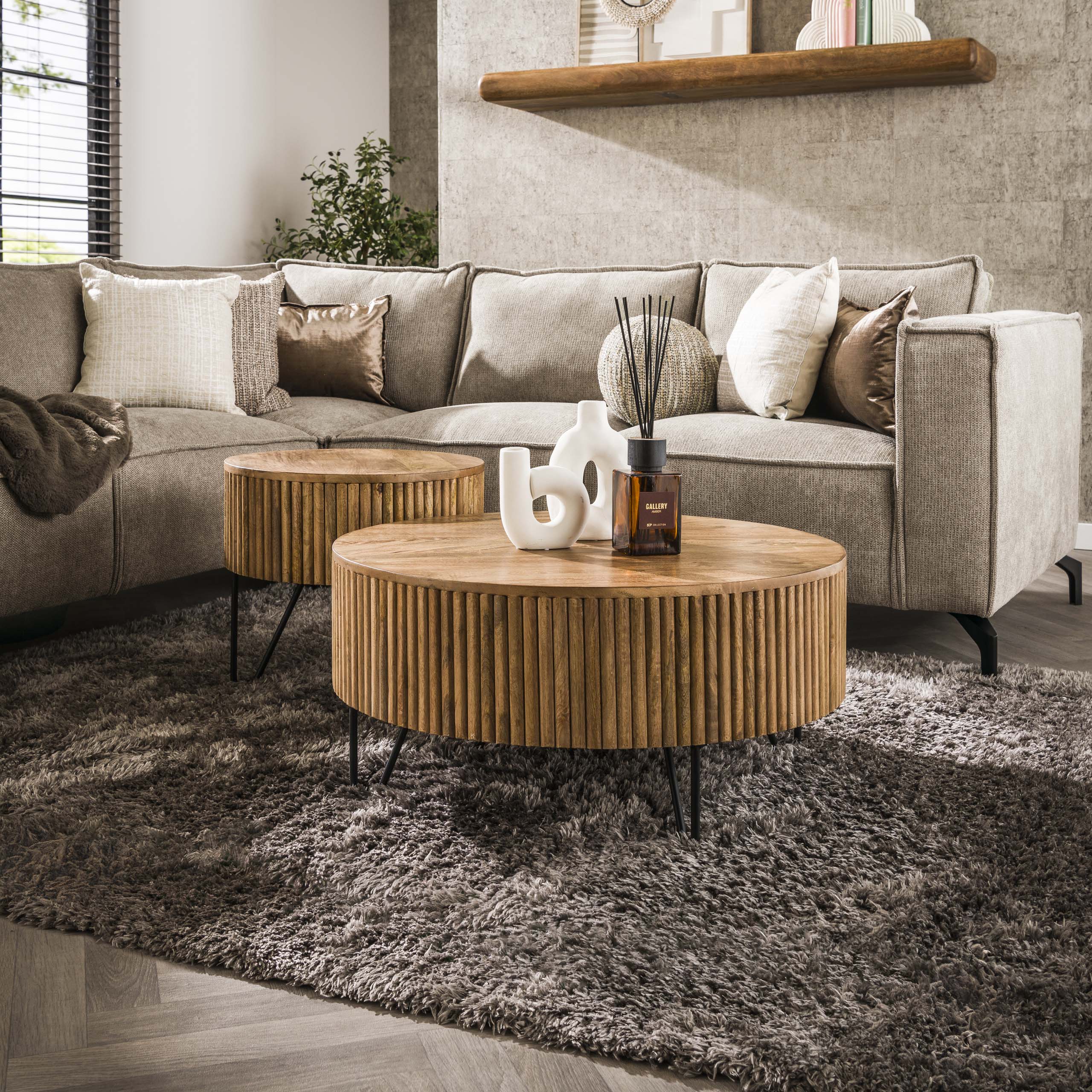 Salontafel Wave rond set van 2 / Massief mango zand – afbeelding 1