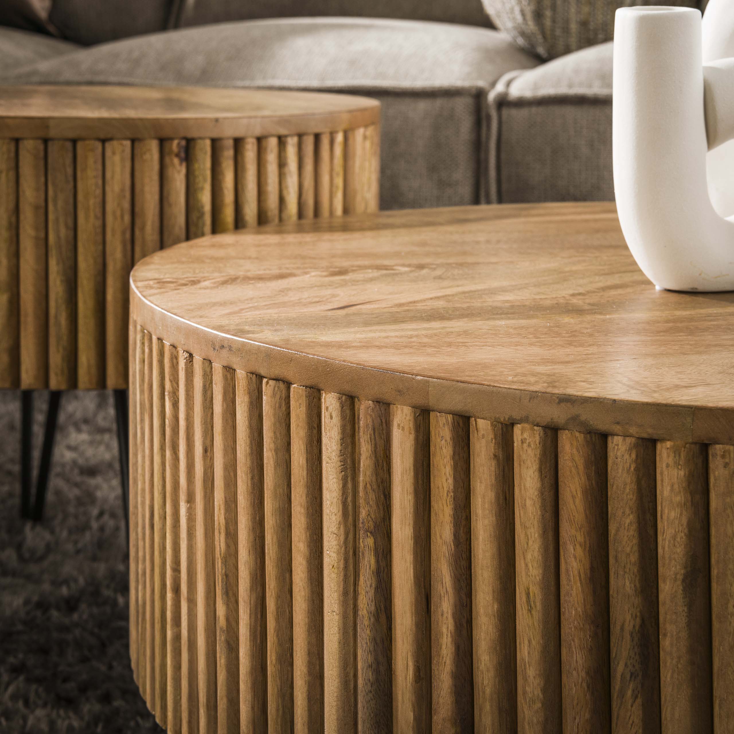 Salontafel Wave rond set van 2 / Massief mango zand – afbeelding 2