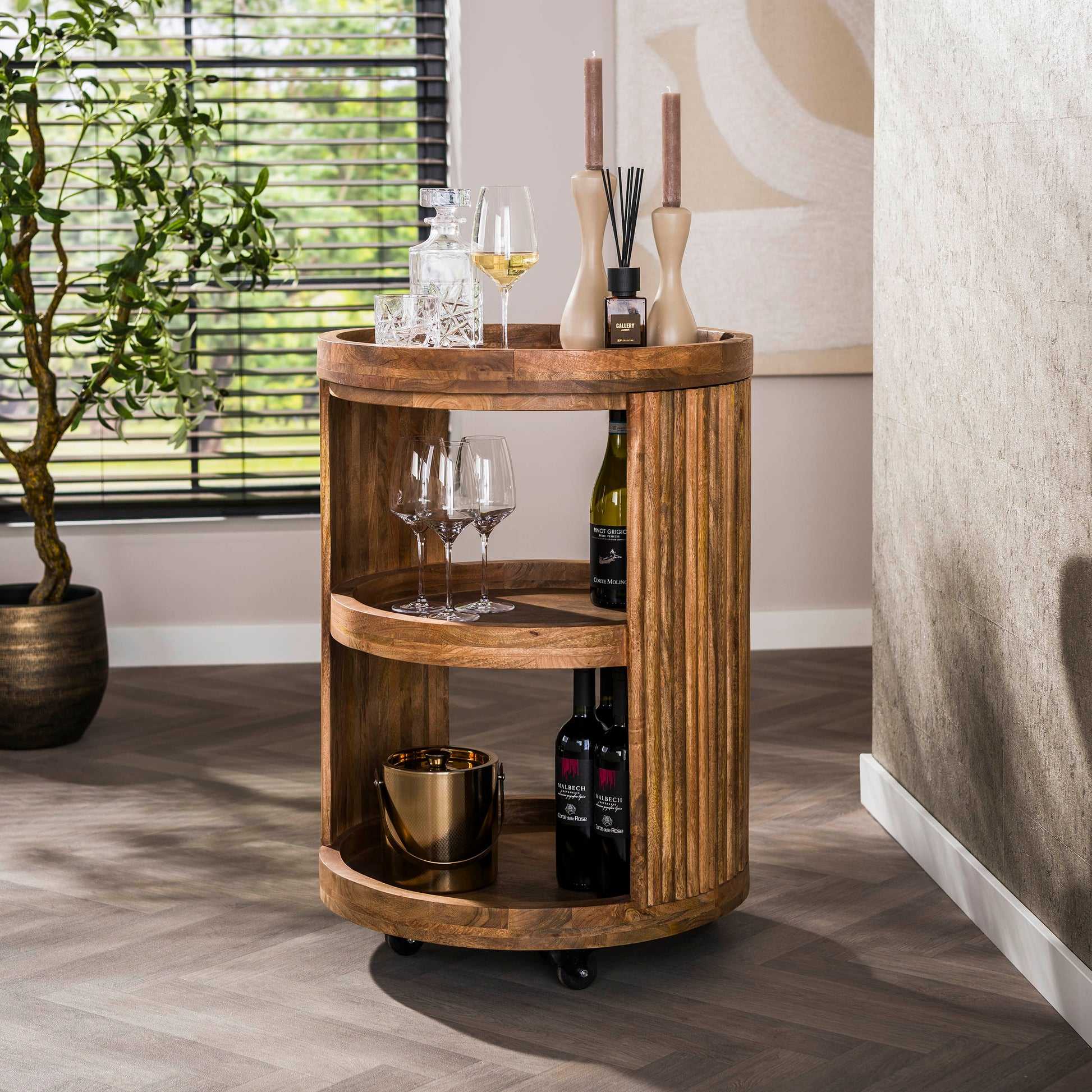 Wijntrolley Wave / Massief mango zand – afbeelding 1