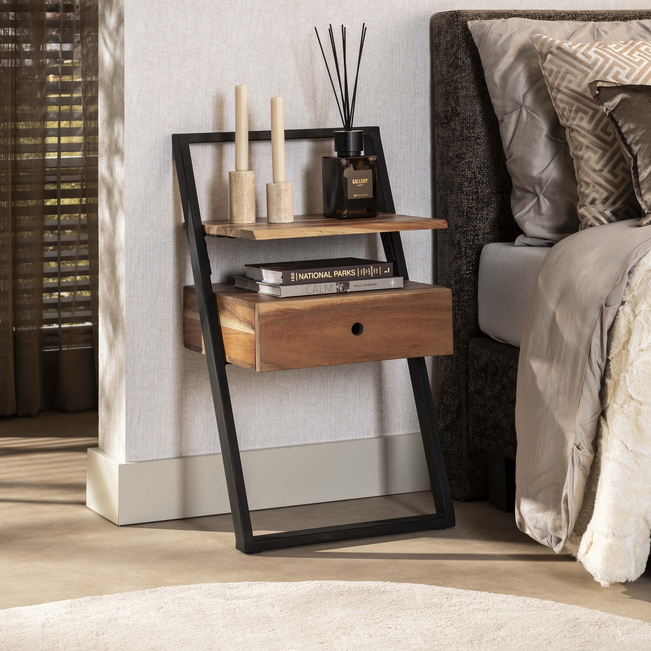 Nachtkastje Lean 1 lade / Massief acacia – afbeelding 1