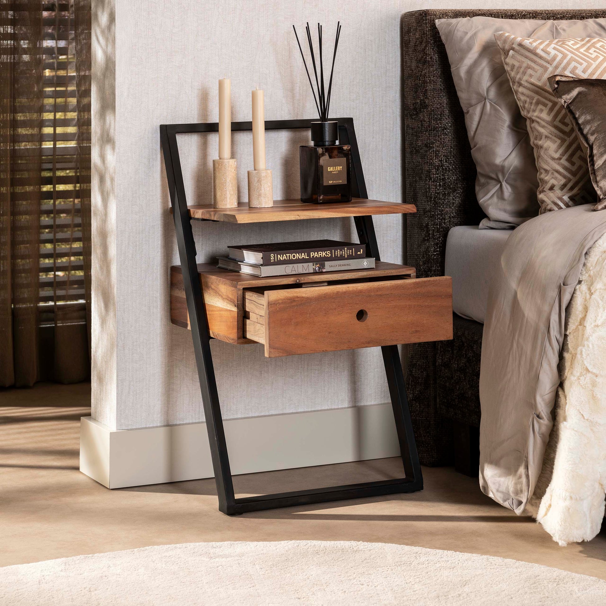Nachtkastje Lean 1 lade / Massief acacia – afbeelding 2