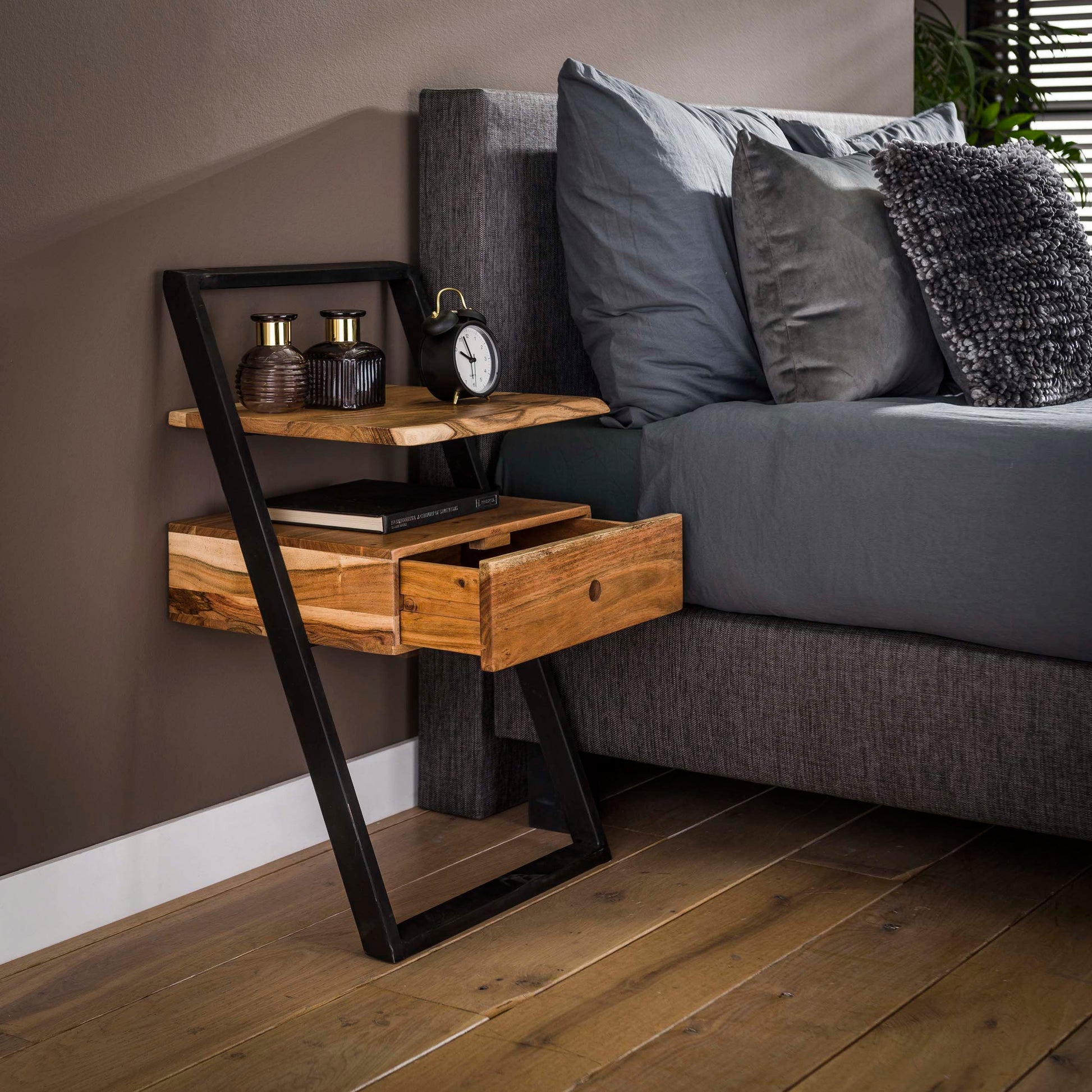 Nachtkastje Lean 1 lade / Massief acacia – afbeelding 4