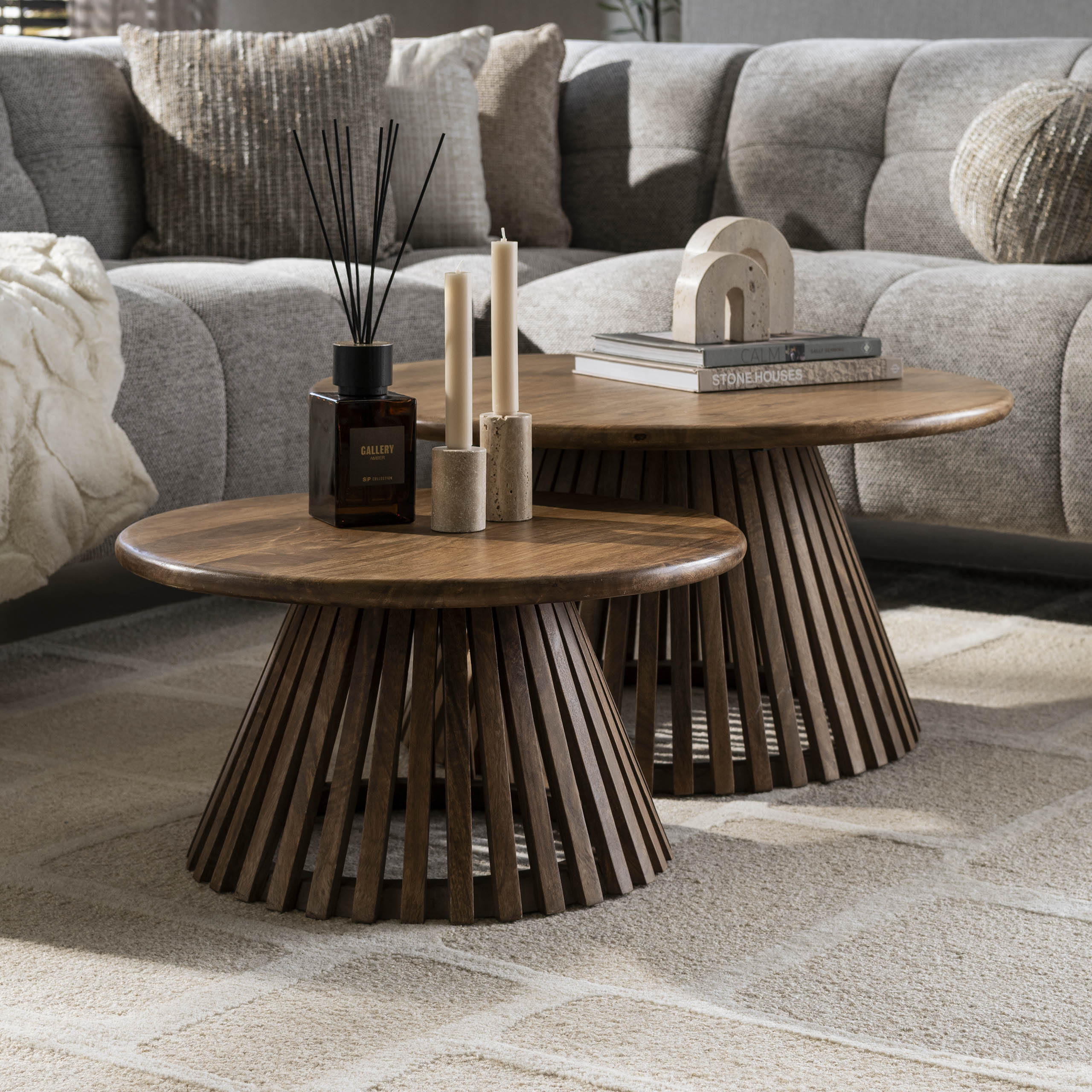 Salontafel Tweak Cone set van 2 / Massief mango zand – afbeelding 1