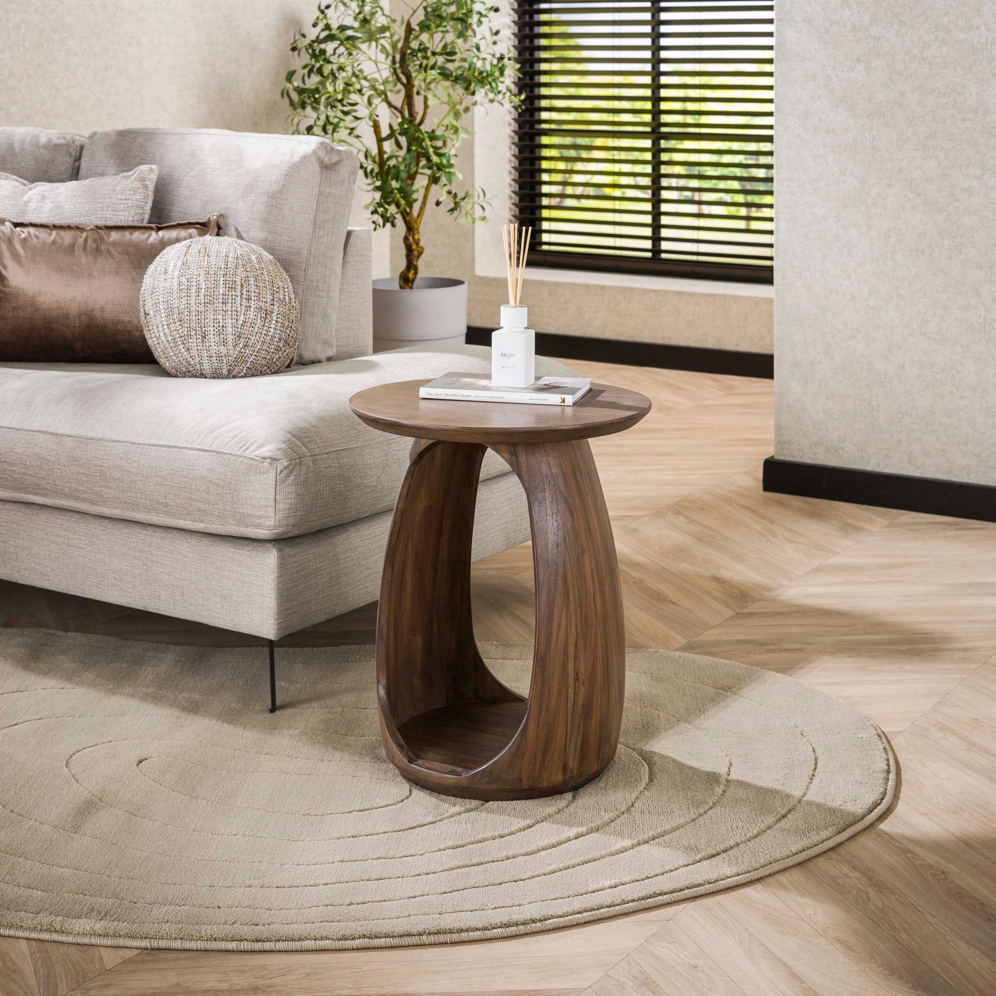 Bijzettafel Flow Solid S / Massief acacia glaze brown – afbeelding 1