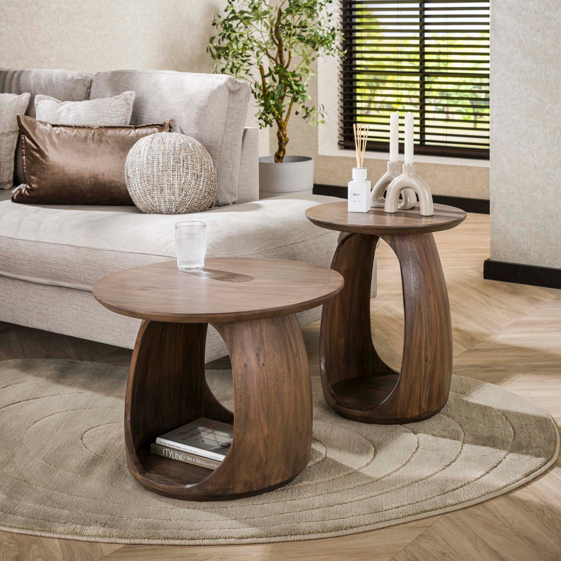 Bijzettafel Flow Solid S / Massief acacia glaze brown – afbeelding 2