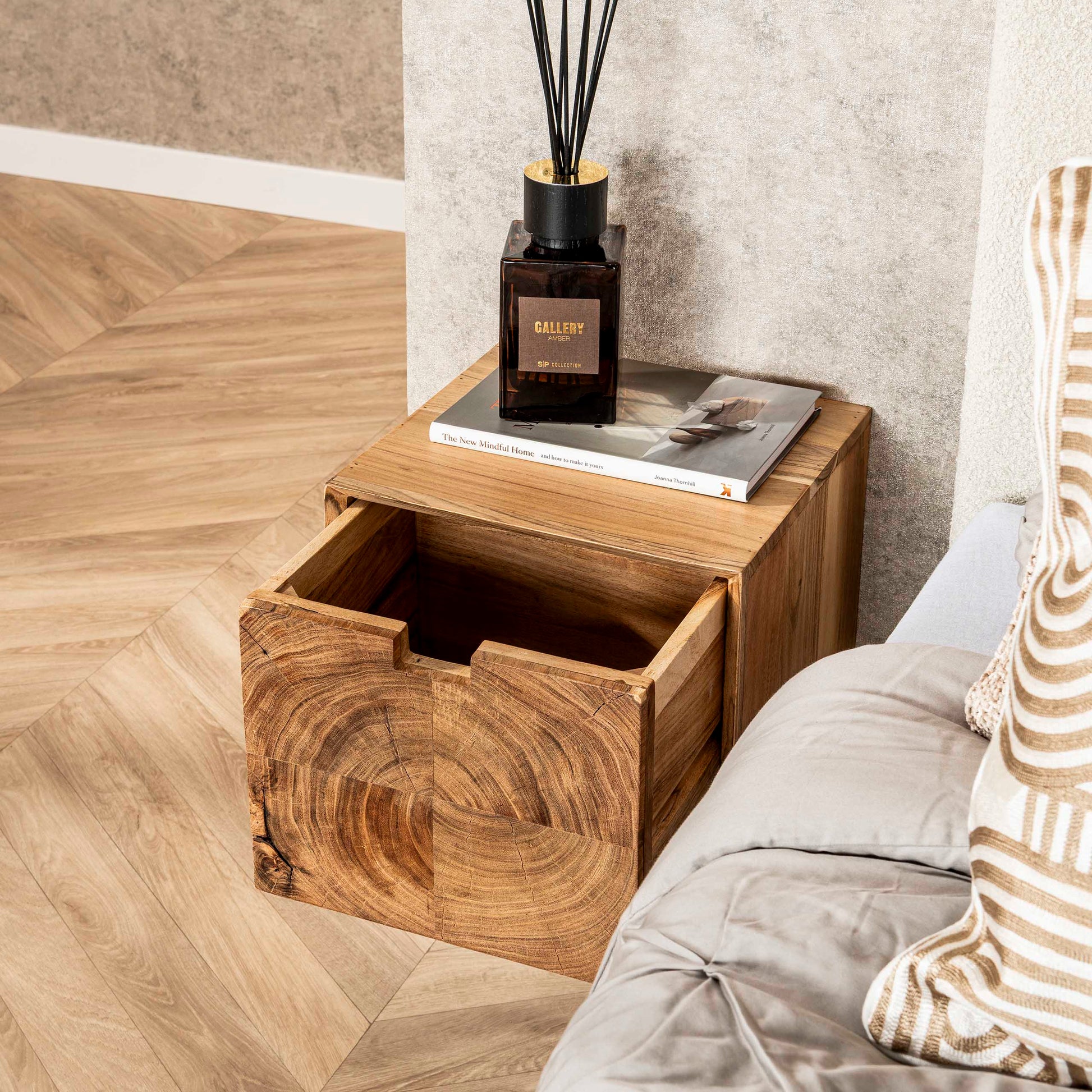 Nachtkastje Block zwevend 1 lade / Massief acacia – afbeelding 3