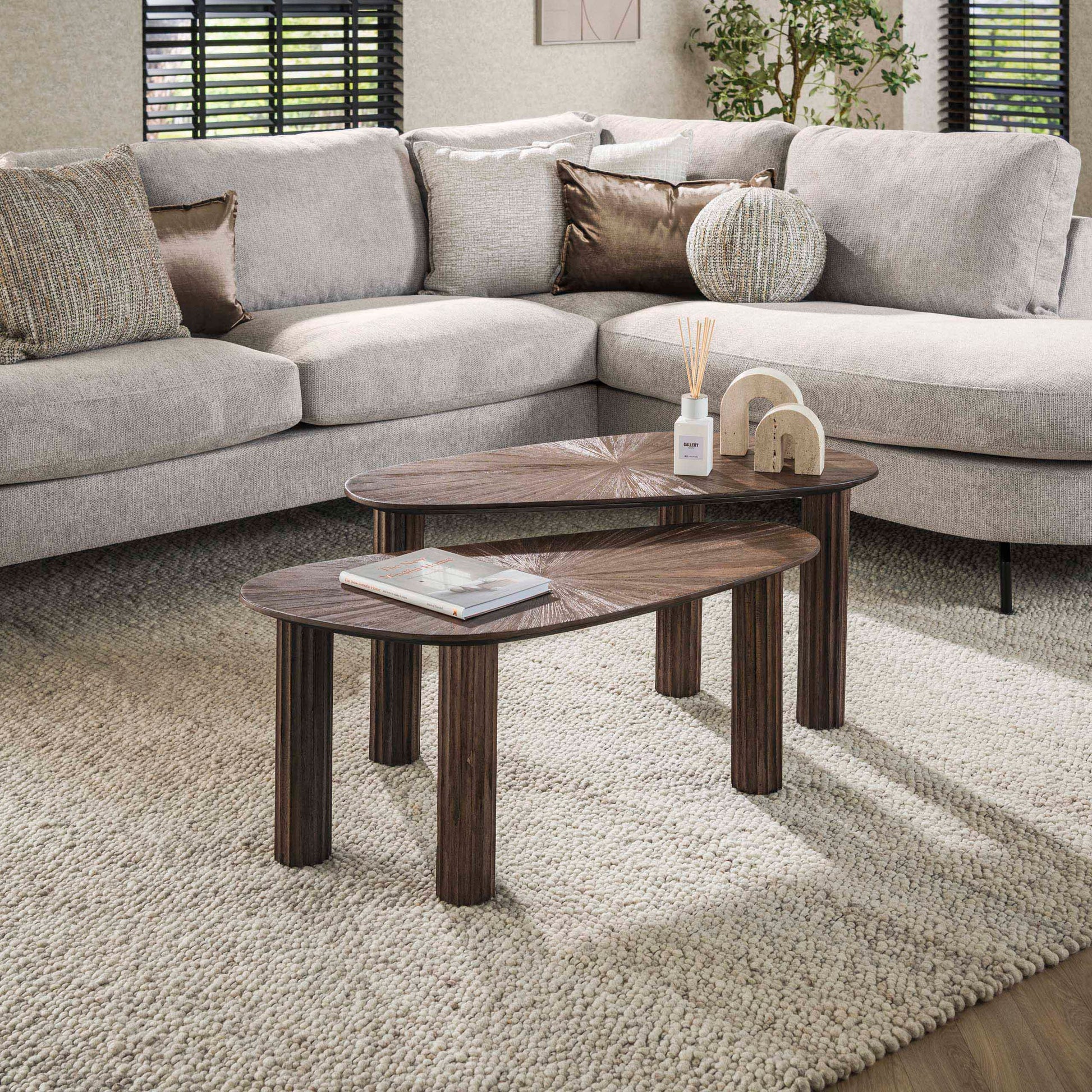 Salontafel Maya Teak organisch set van 2 / Massief teak espresso – afbeelding 2
