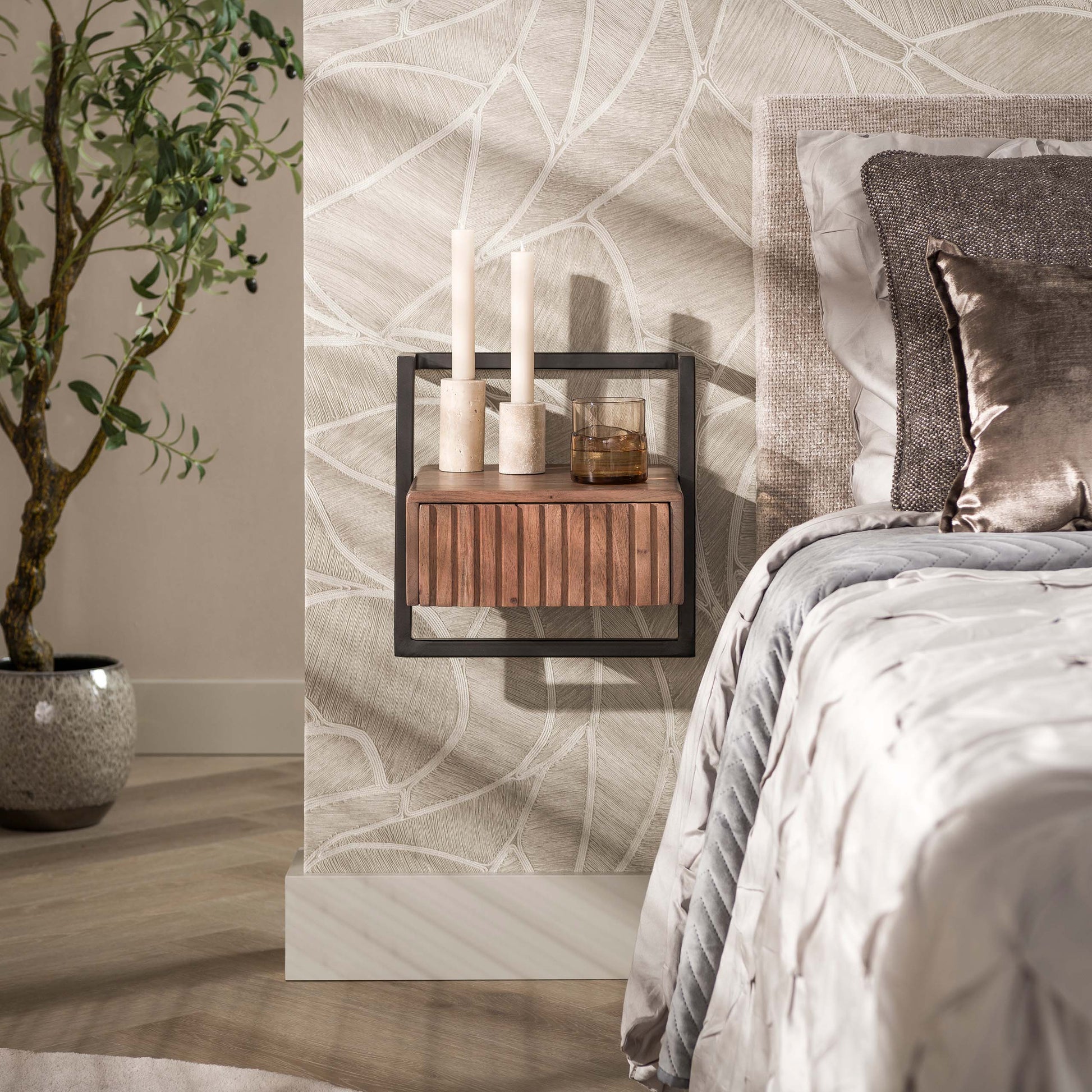 Nachtkastje Carve Air XS 1 lade / Massief acacia bruin – afbeelding 1