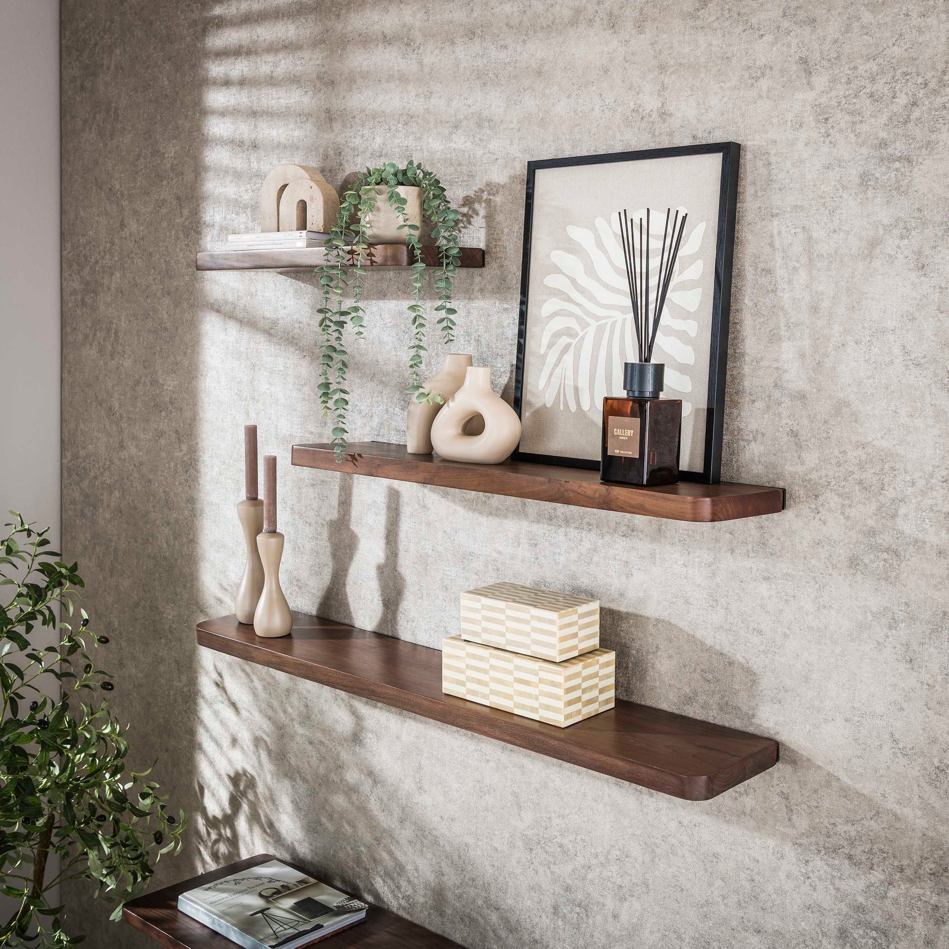 Wandplank Carve 90cm / Massief acacia bruin – afbeelding 2