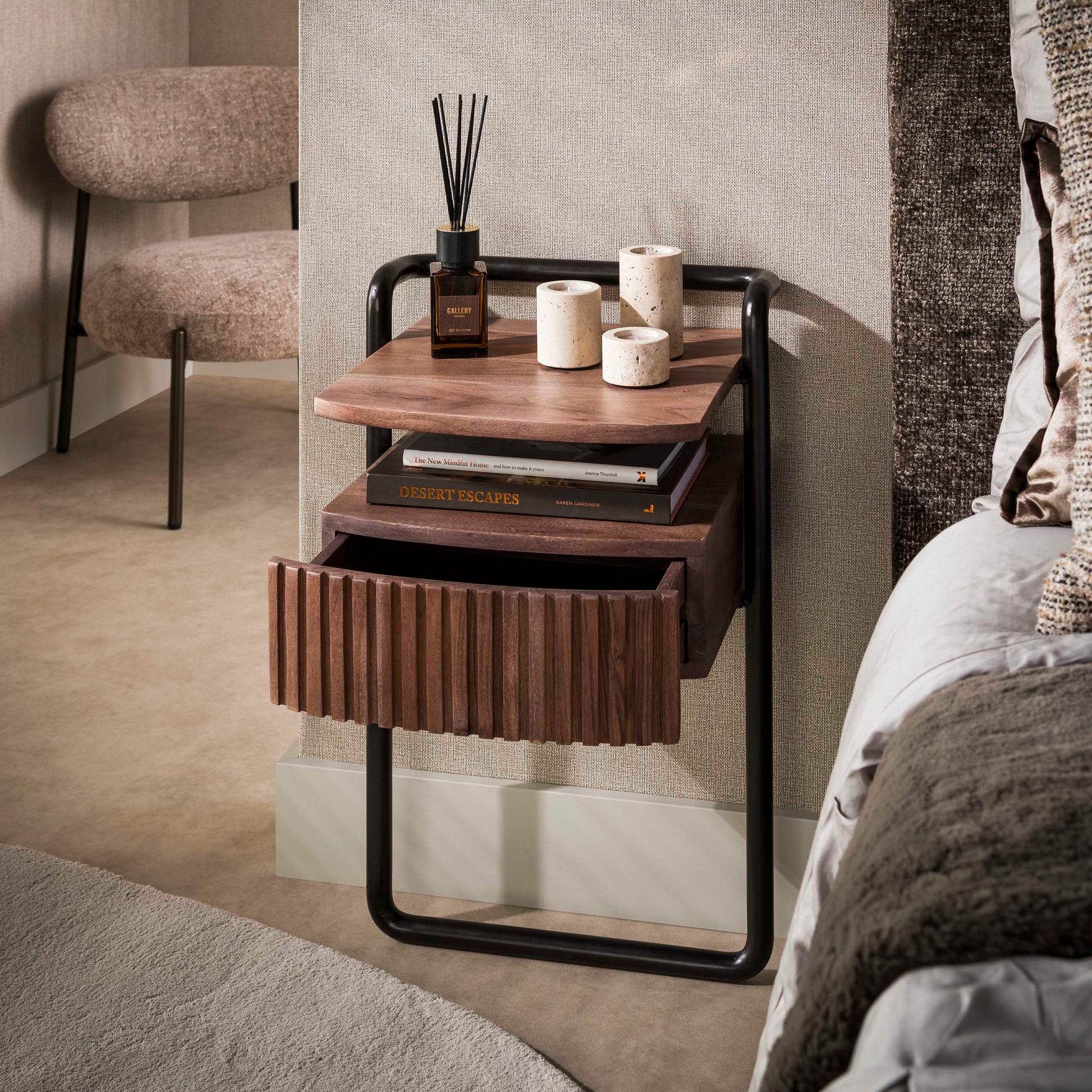 Nachtkastje Linea 1 lade / Massief acacia bruin – afbeelding 2