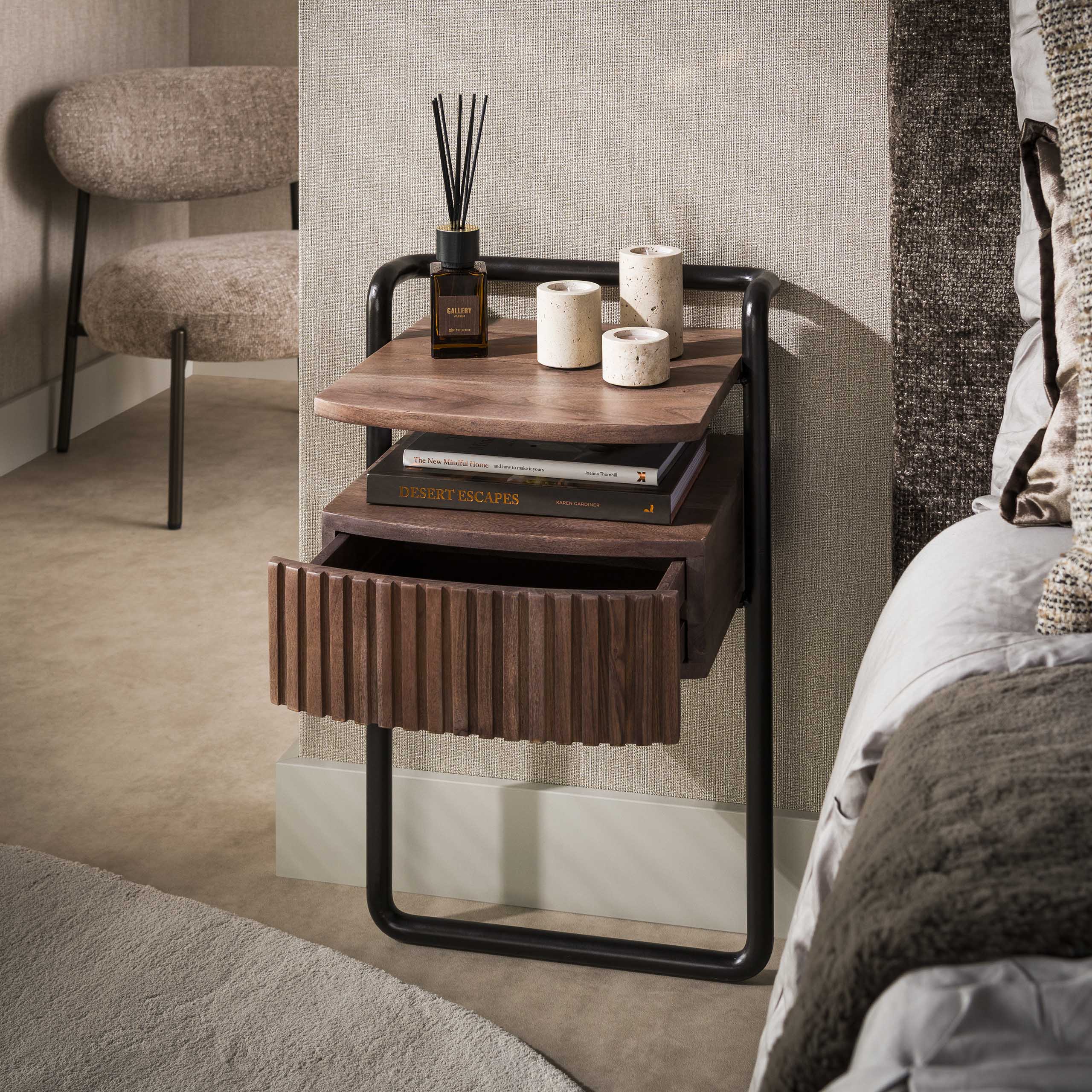Nachtkastje Linea 1 lade / Massief acacia bruin – afbeelding 2