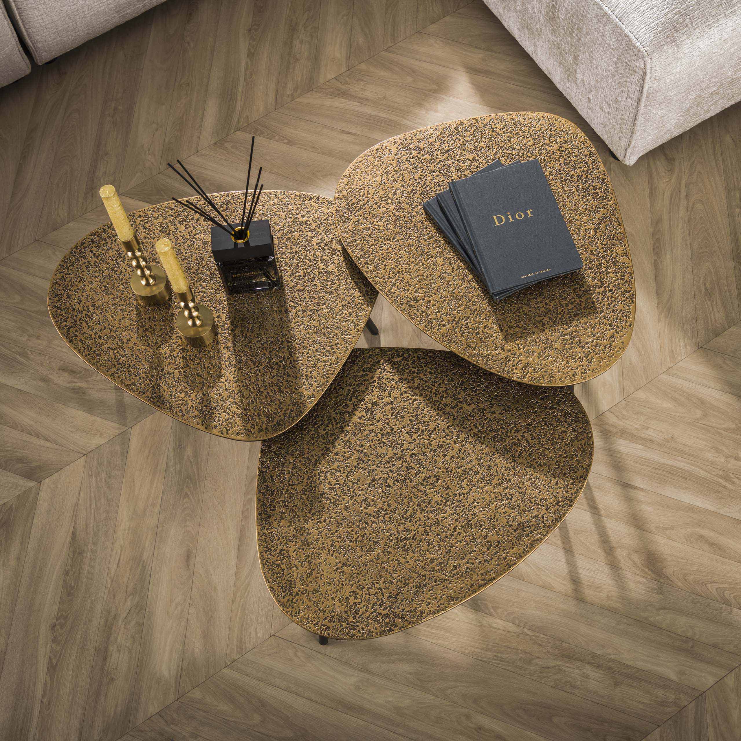 Salontafel Metallic driehoekig set van 3 / Antiek brons – afbeelding 2