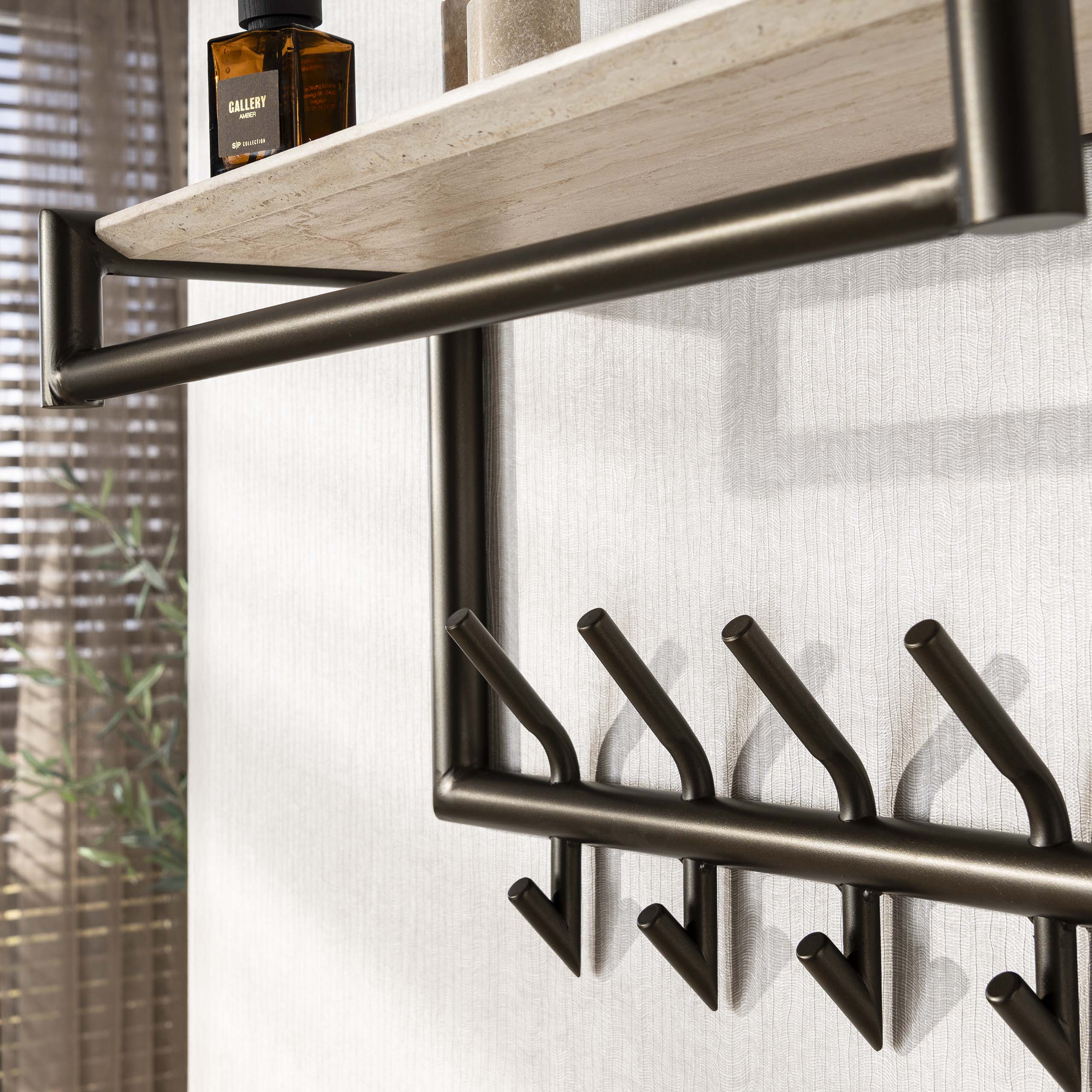Kapstok Terra roede en hoedenplank 2x5 haken / Melamine travertine – afbeelding 4