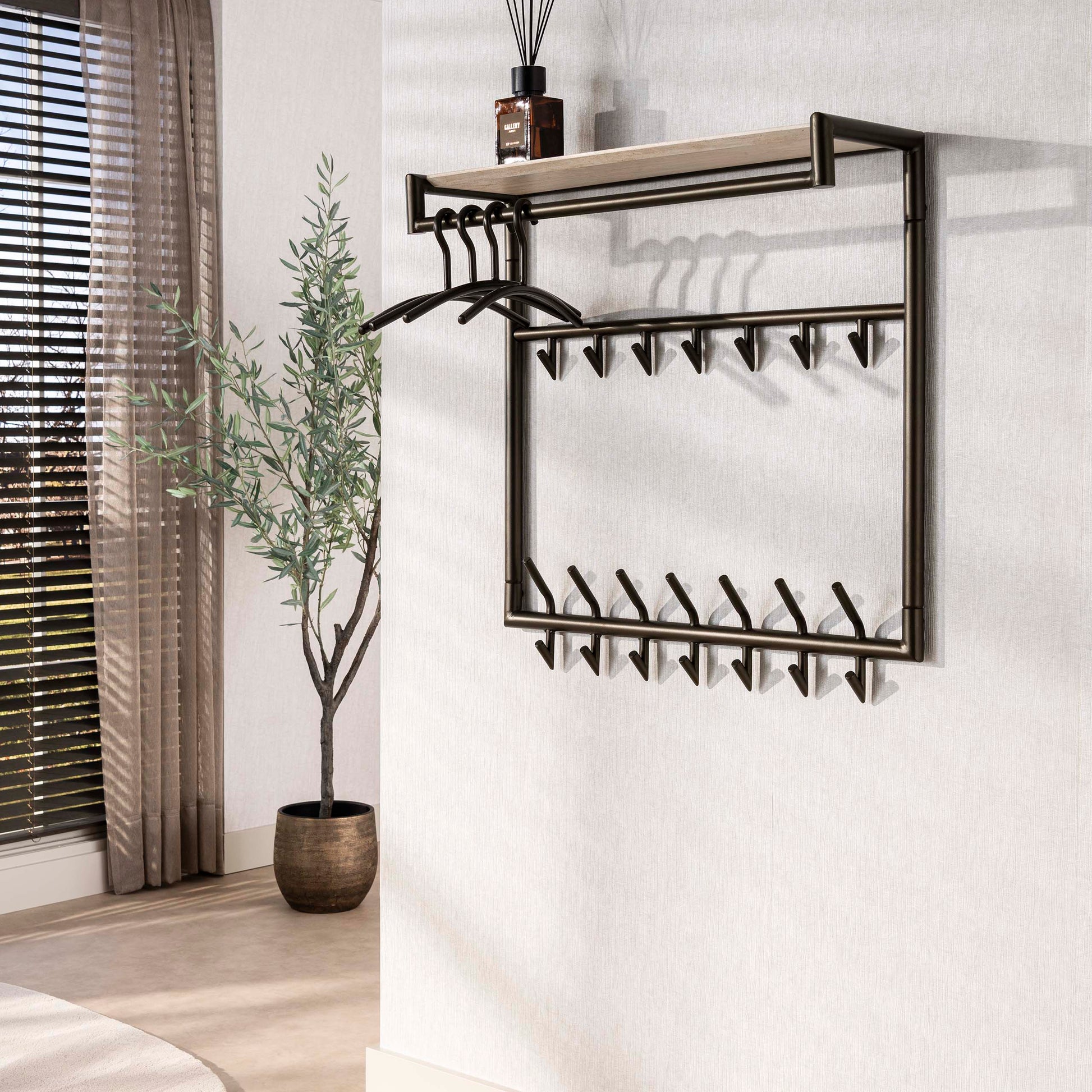 Kapstok Terra hoog roede en hoedenplank 3x7 haken / Melamine travertine – afbeelding 2