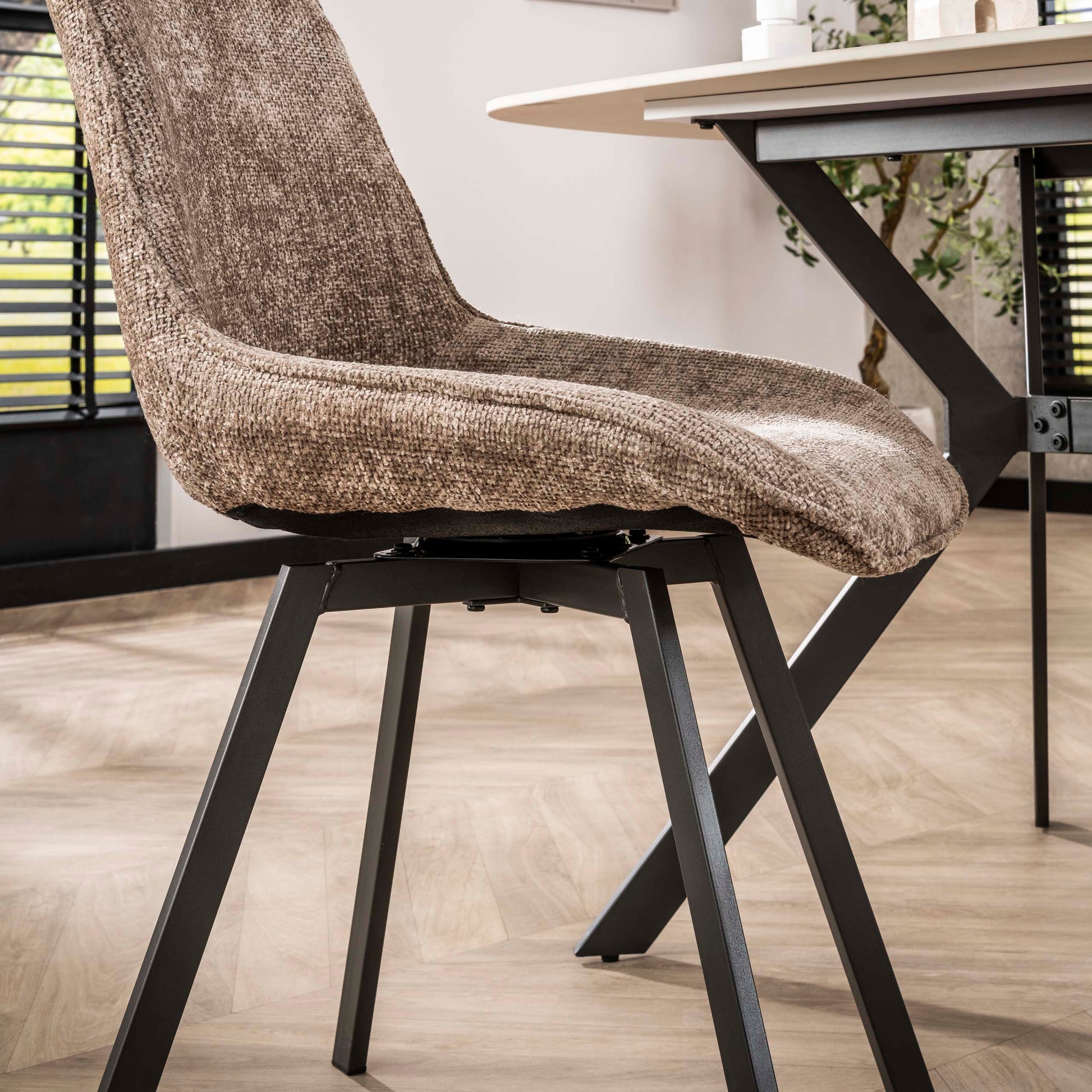 Stoel Swivel draaibaar verpakt per 4 / Hoven champagne – afbeelding 3