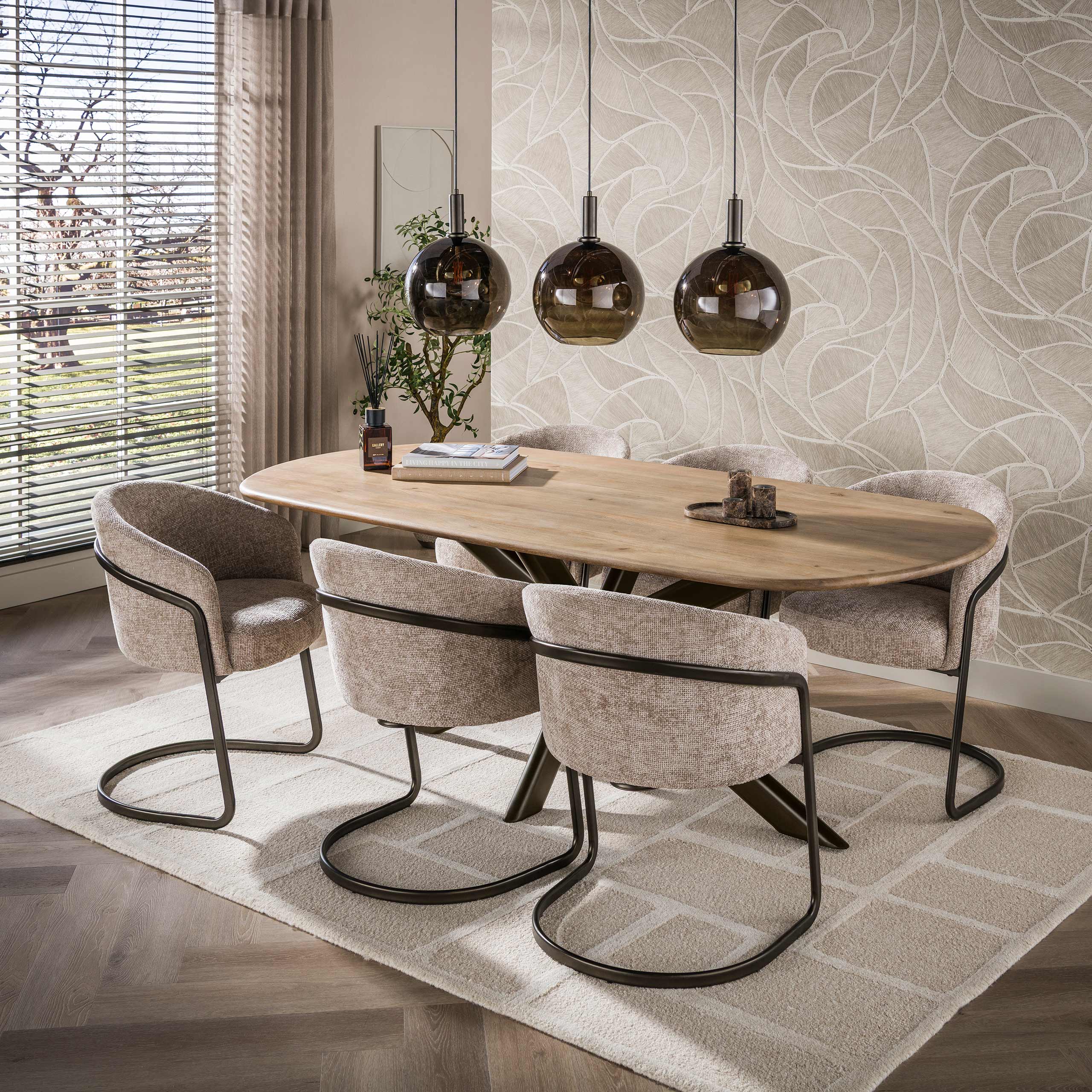 Eettafel Cliff ovale buis 215cm / Massief mango zand – afbeelding 1