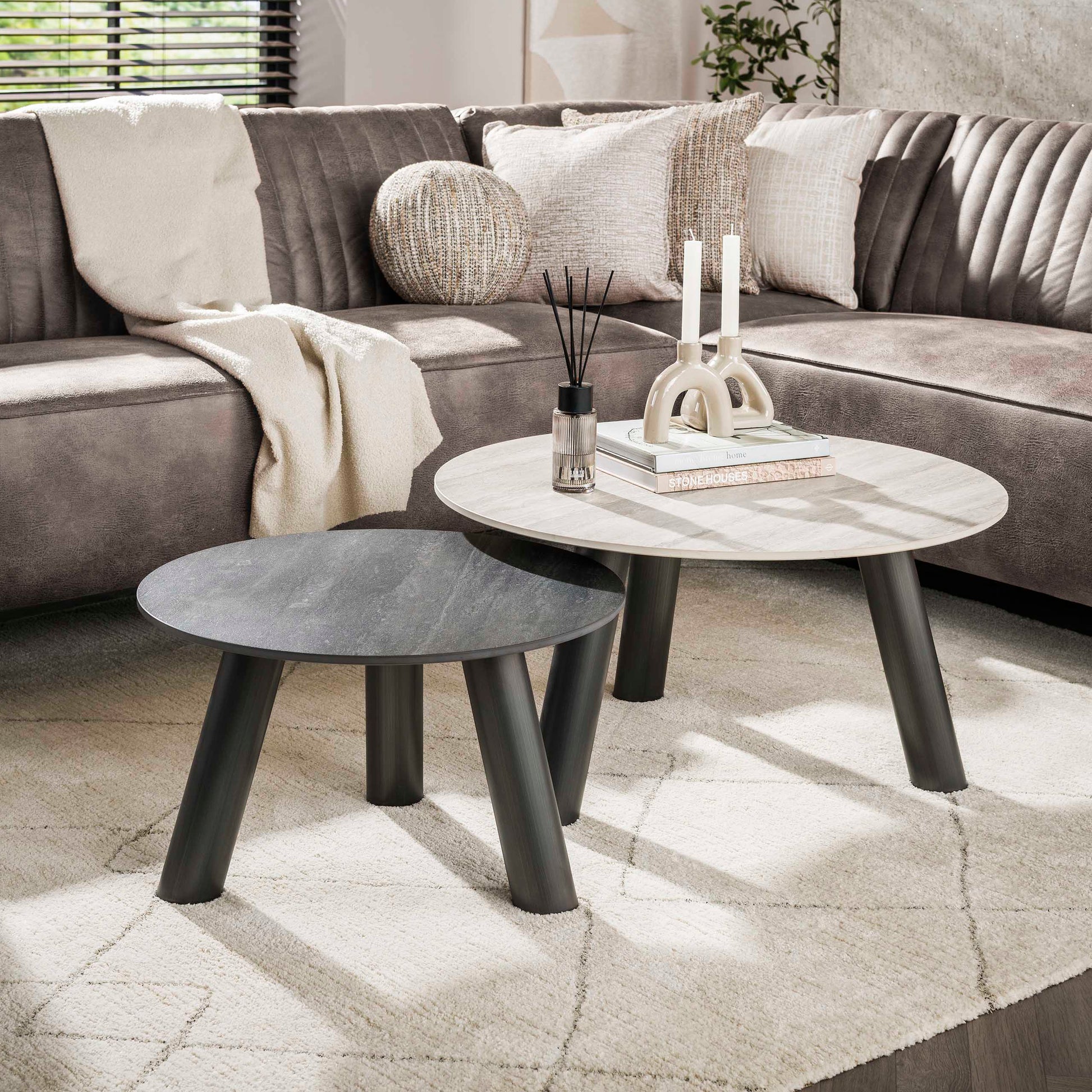 Salontafel Twin rond set van 2 / 3D keramiek travertin zwart/grijs – afbeelding 1