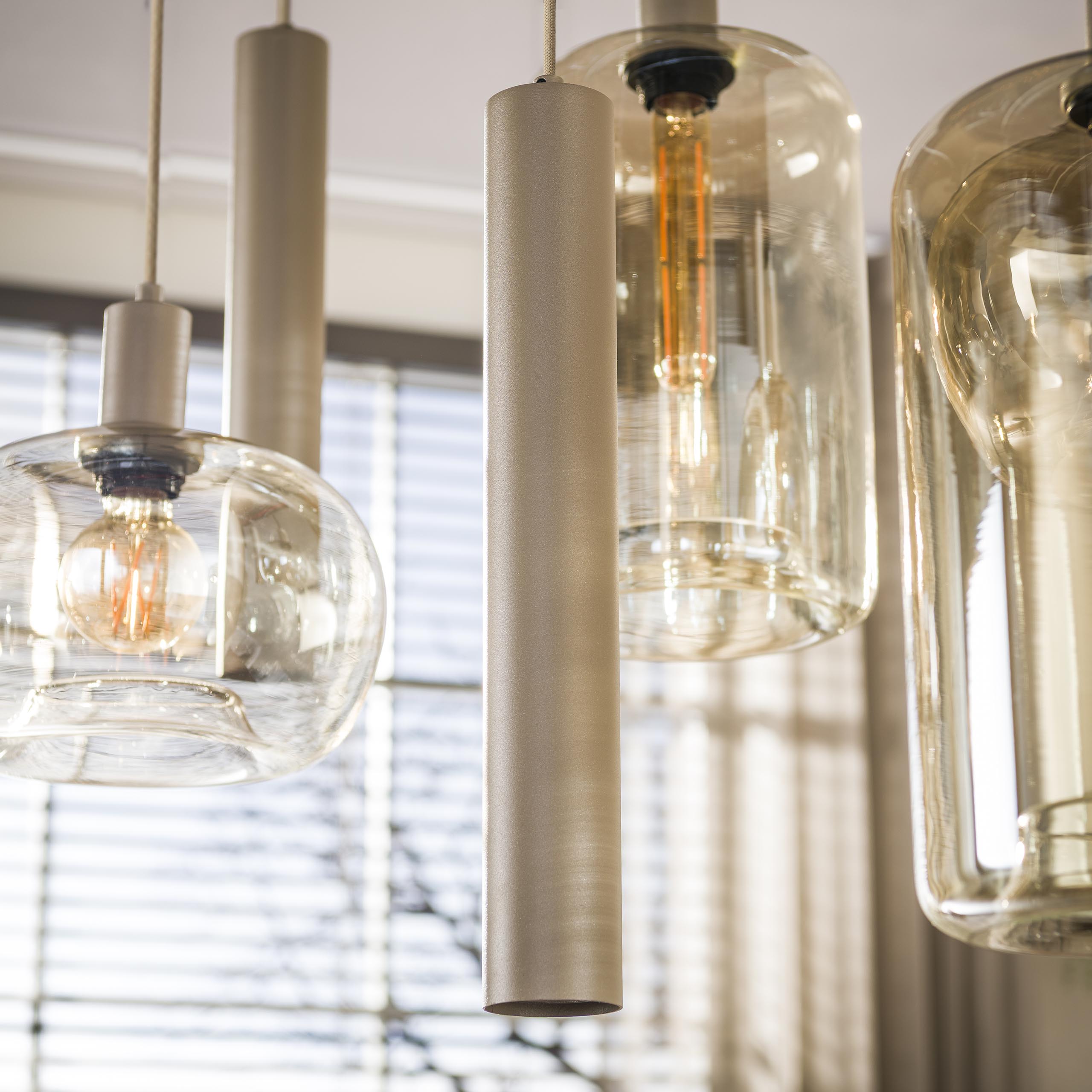 Hanglamp Serene 4+3-lichts / Beige – afbeelding 4