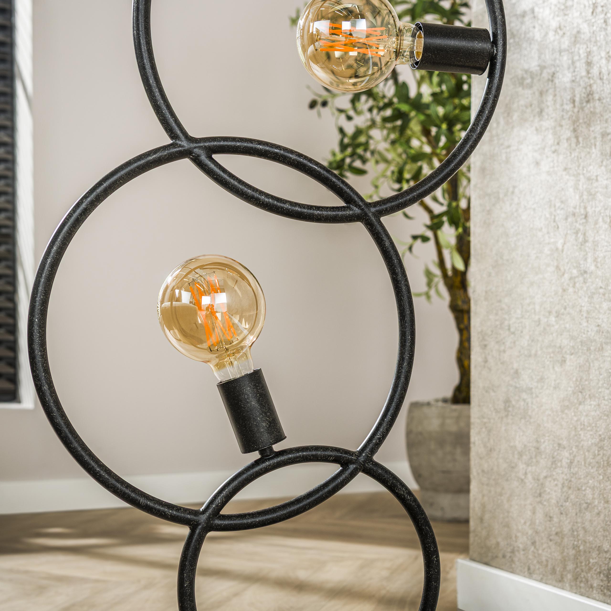 Vloerlamp Loop 3-lichts / Artic zwart – afbeelding 3