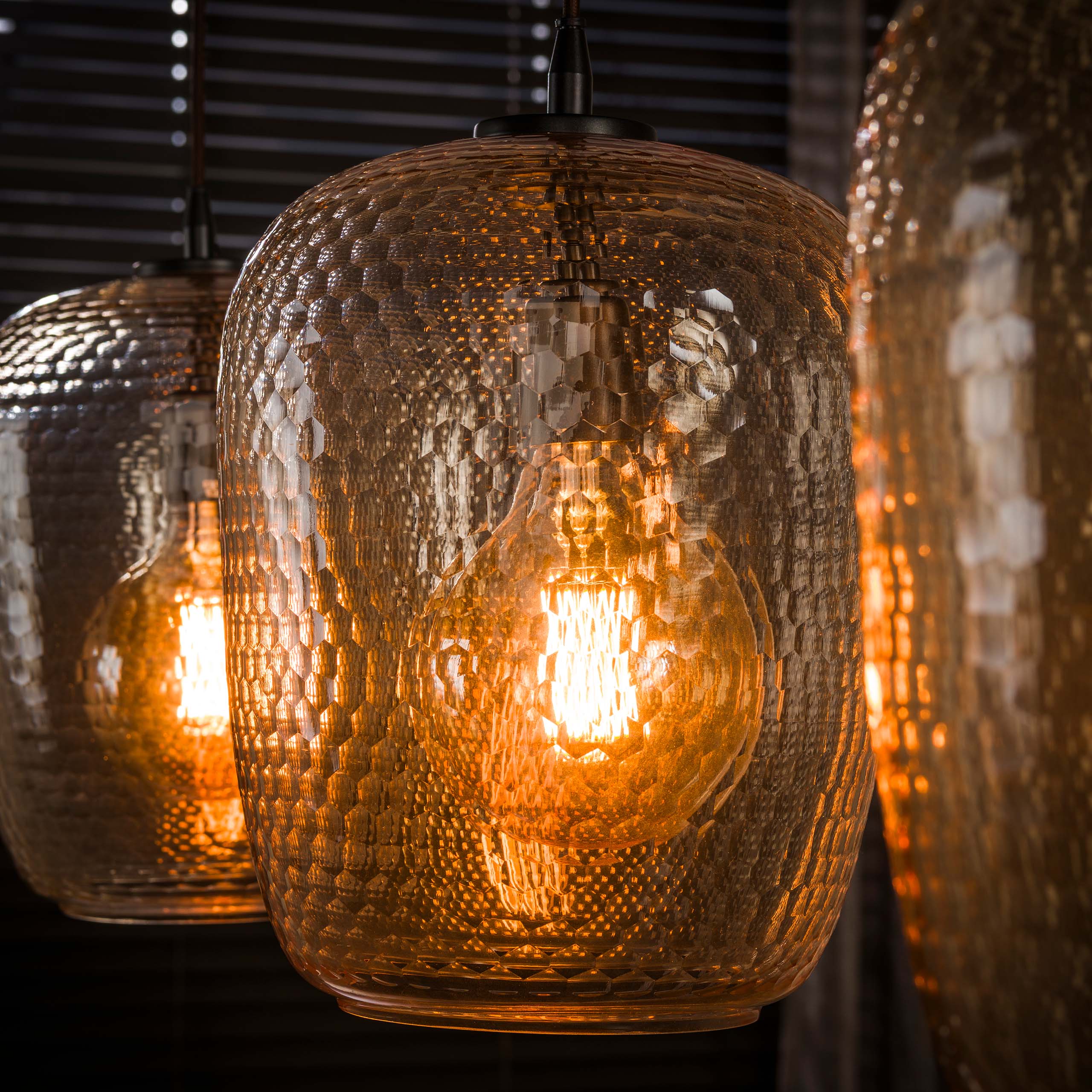 Hanglamp Python 3-lichts / Amber glas – afbeelding 3