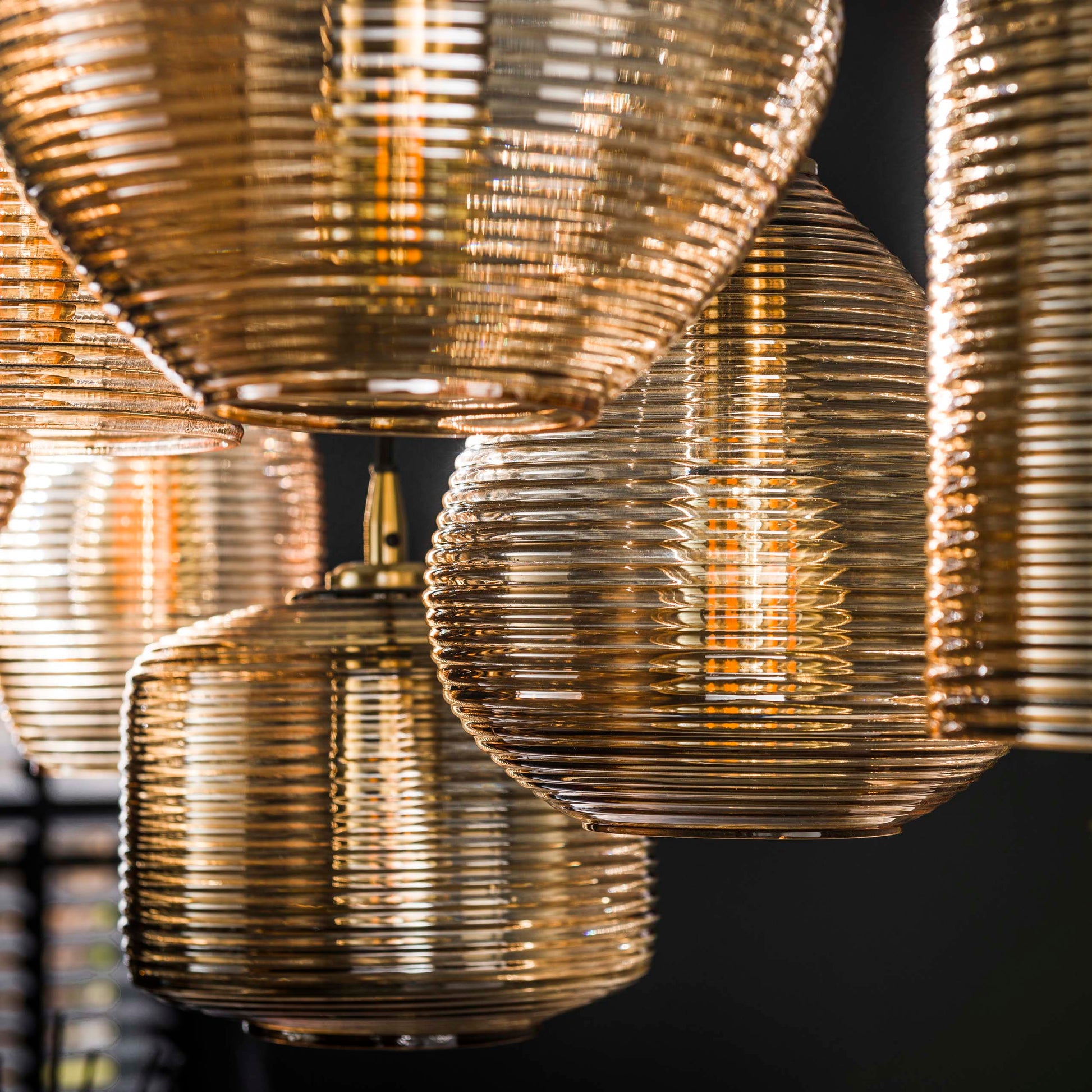 Hanglamp Stripe Horizontal 4+3-lichts / Amber glas – afbeelding 3