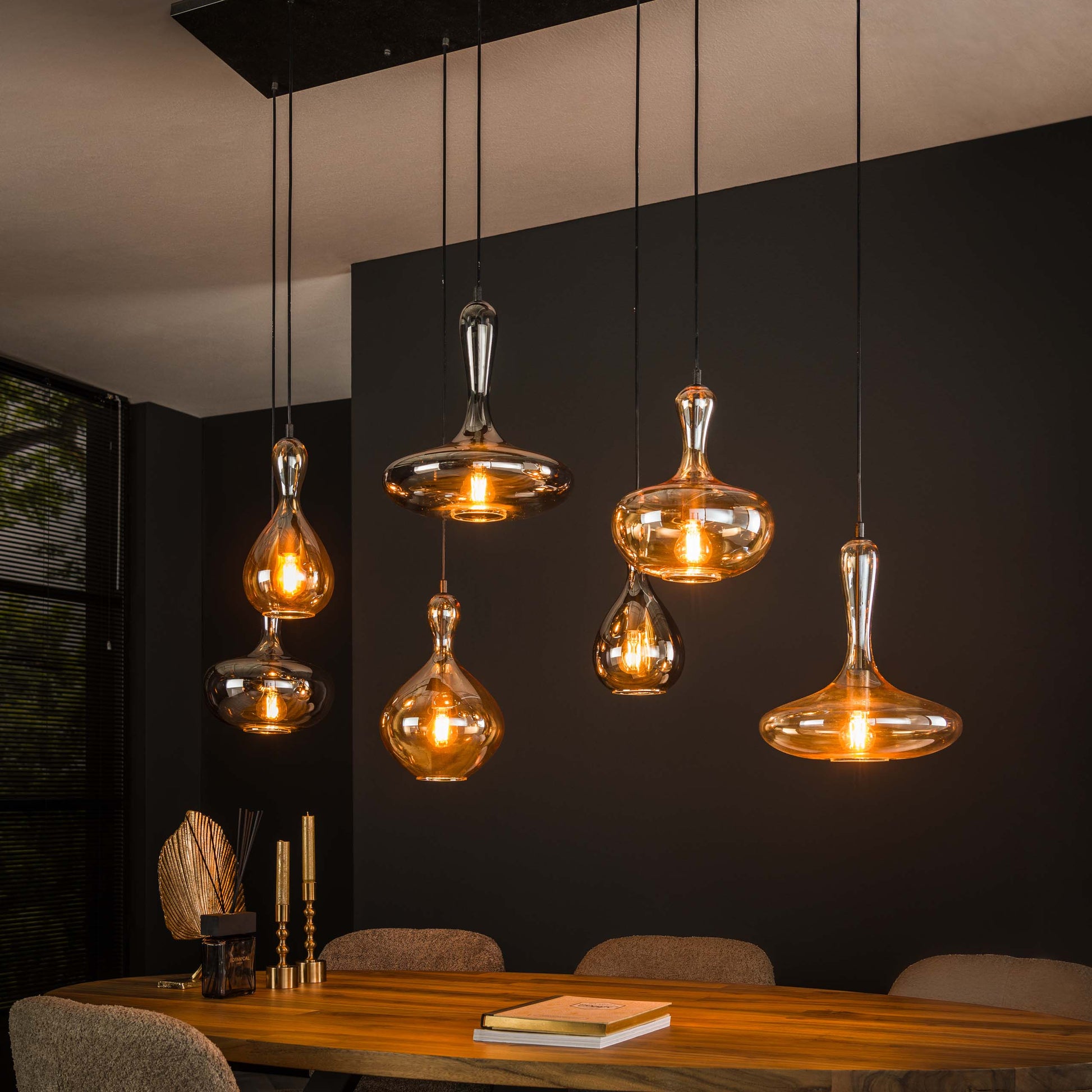 Hanglamp Karaf 4+3-lichts / Artic zwart – afbeelding 1