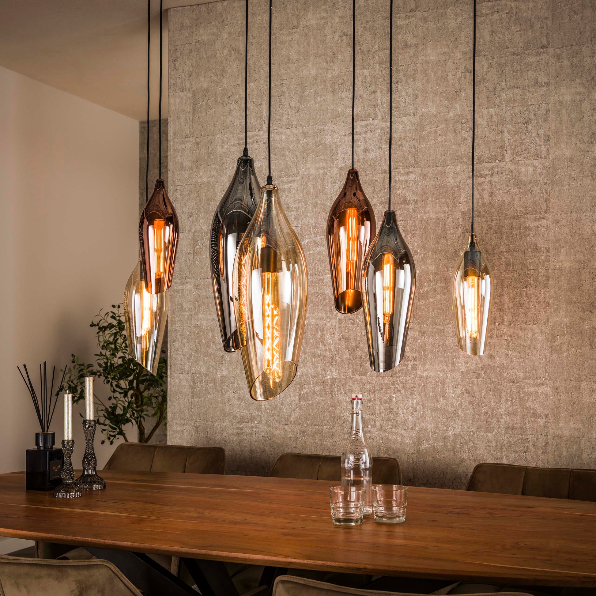 Hanglamp Cocoon 4+3-lichts / Zwart – afbeelding 1
