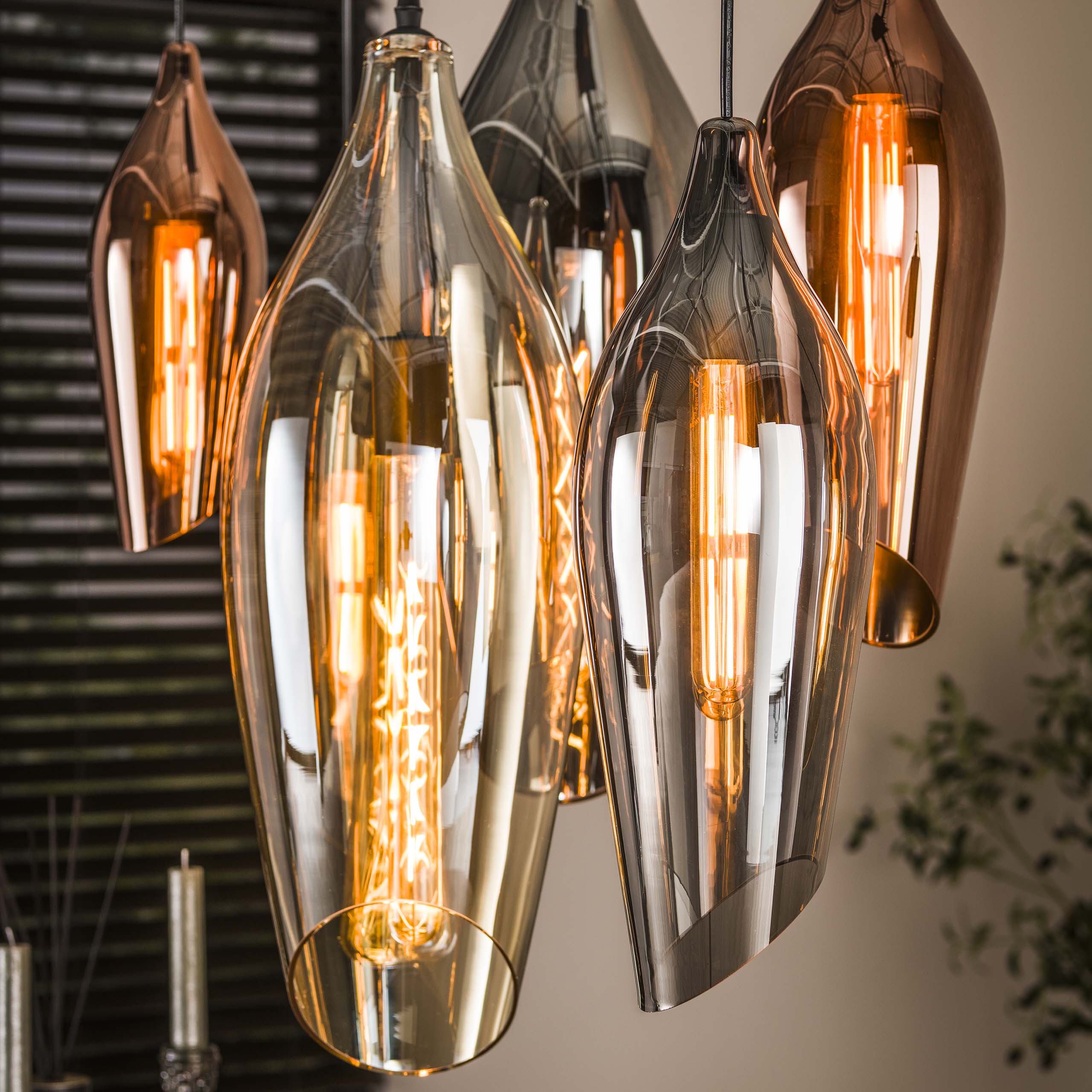 Hanglamp Cocoon 4+3-lichts / Zwart – afbeelding 3