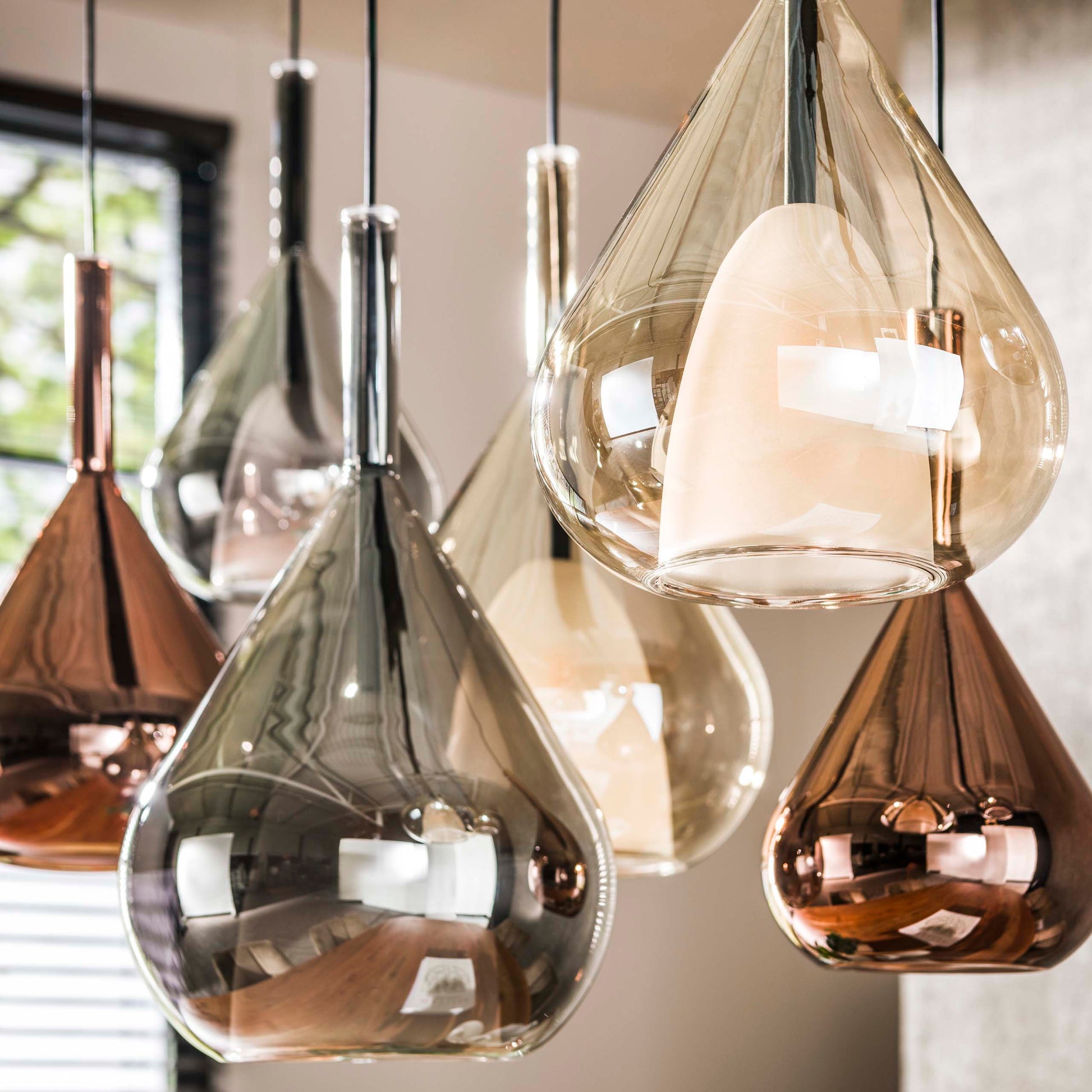 Hanglamp Wings 4+3-lichts / Zwart – afbeelding 4