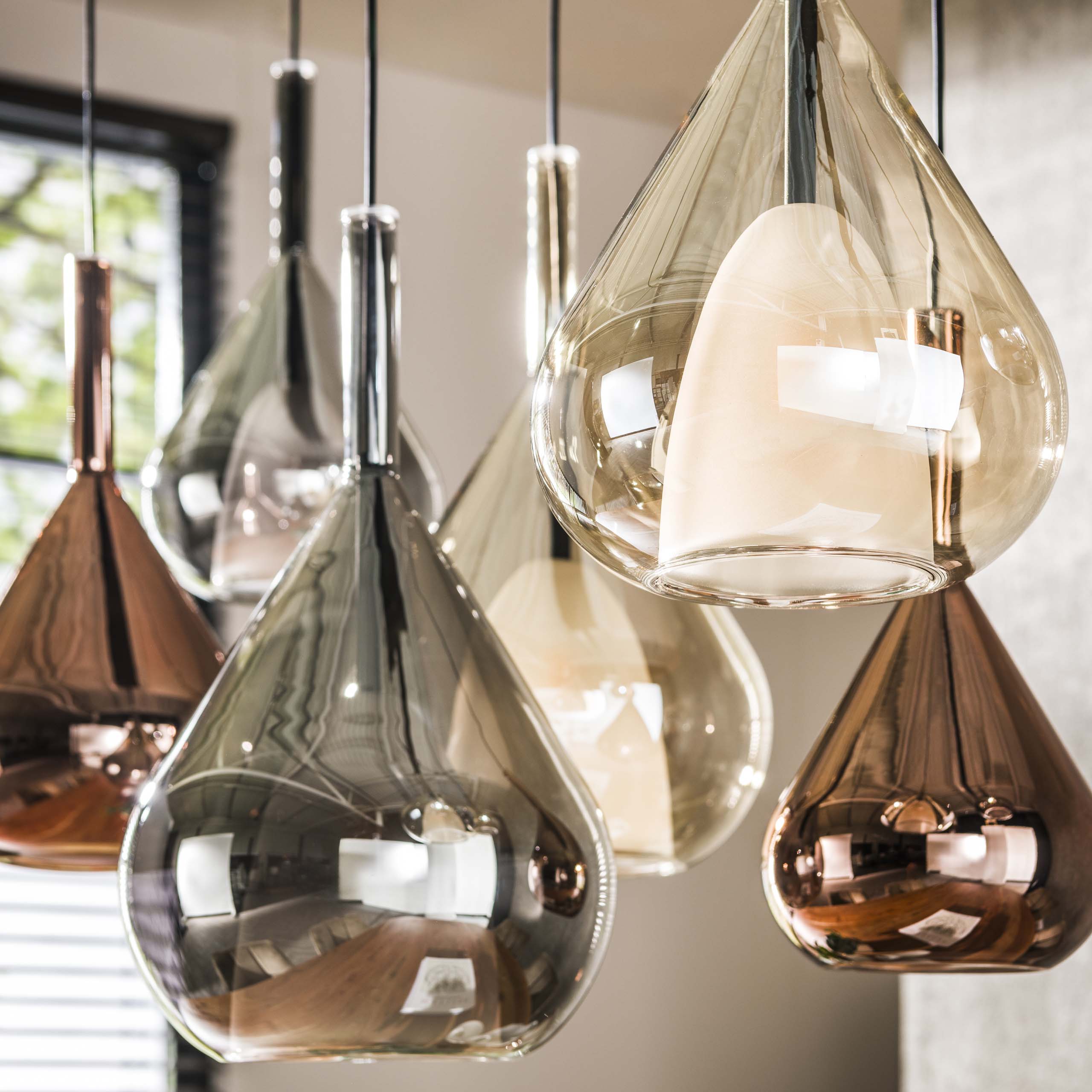 Hanglamp Wings 4+3-lichts / Zwart – afbeelding 4