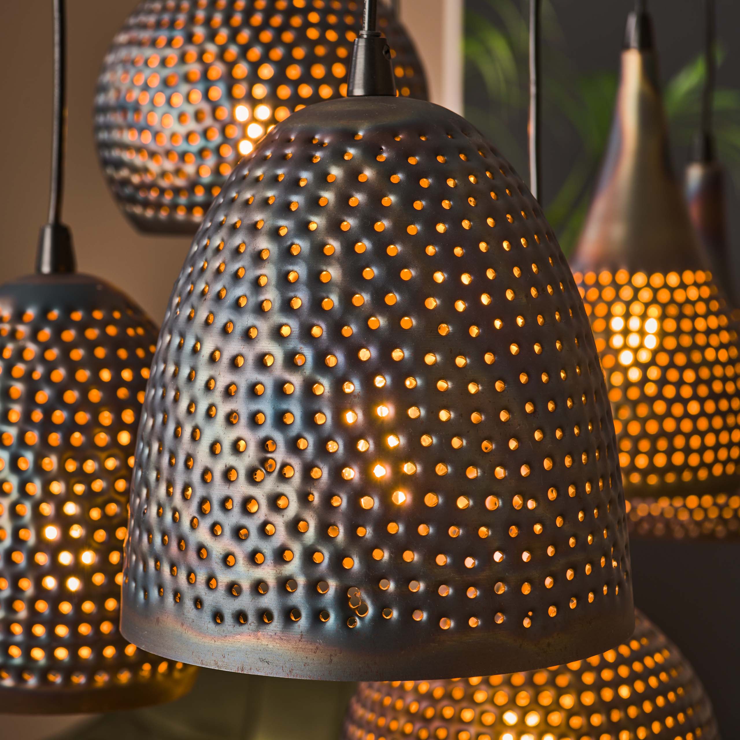 Hanglamp Punch 4+3-lichts / Zwart bruin – afbeelding 3