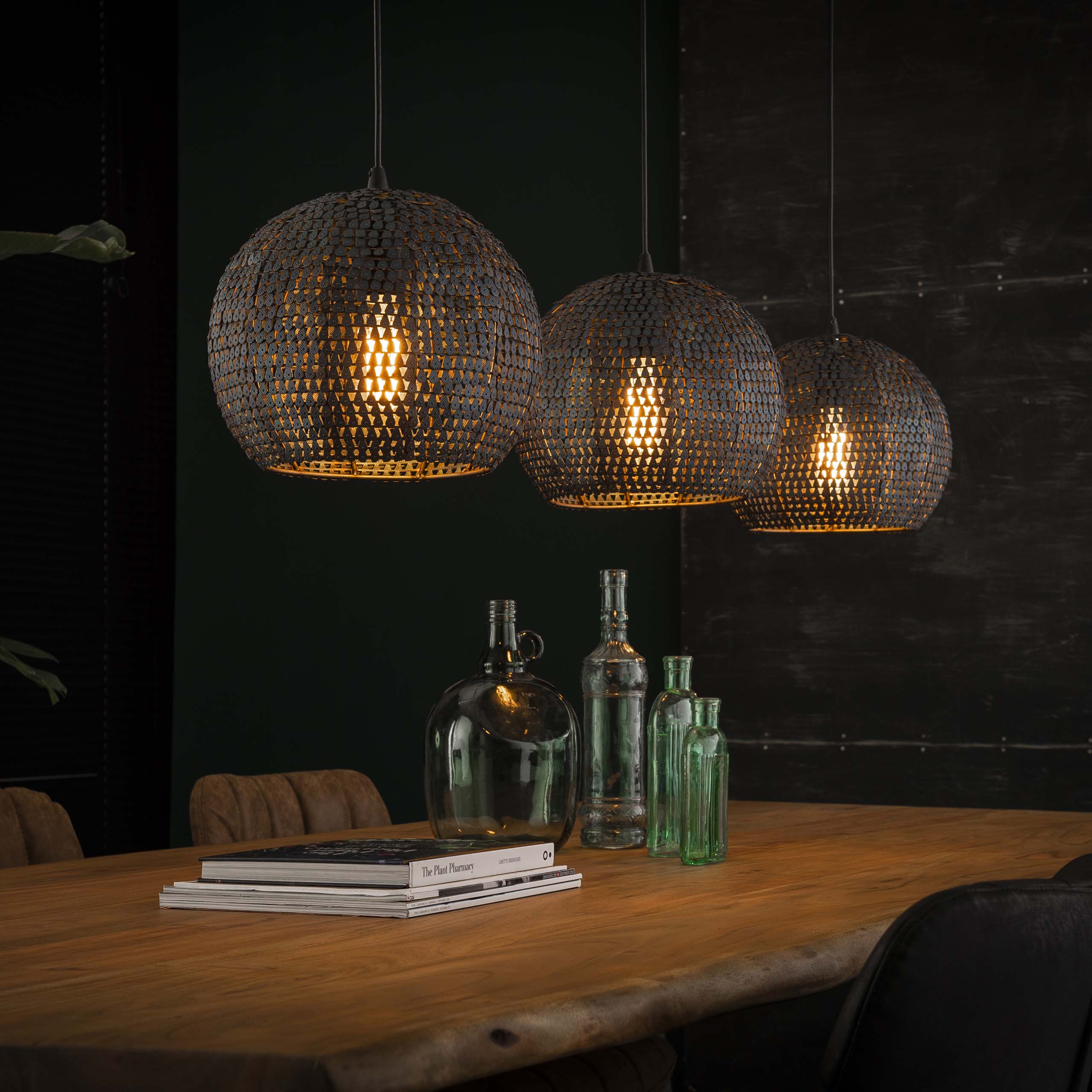 Hanglamp Armor Orb 3-lichts / Zwart bruin – afbeelding 1