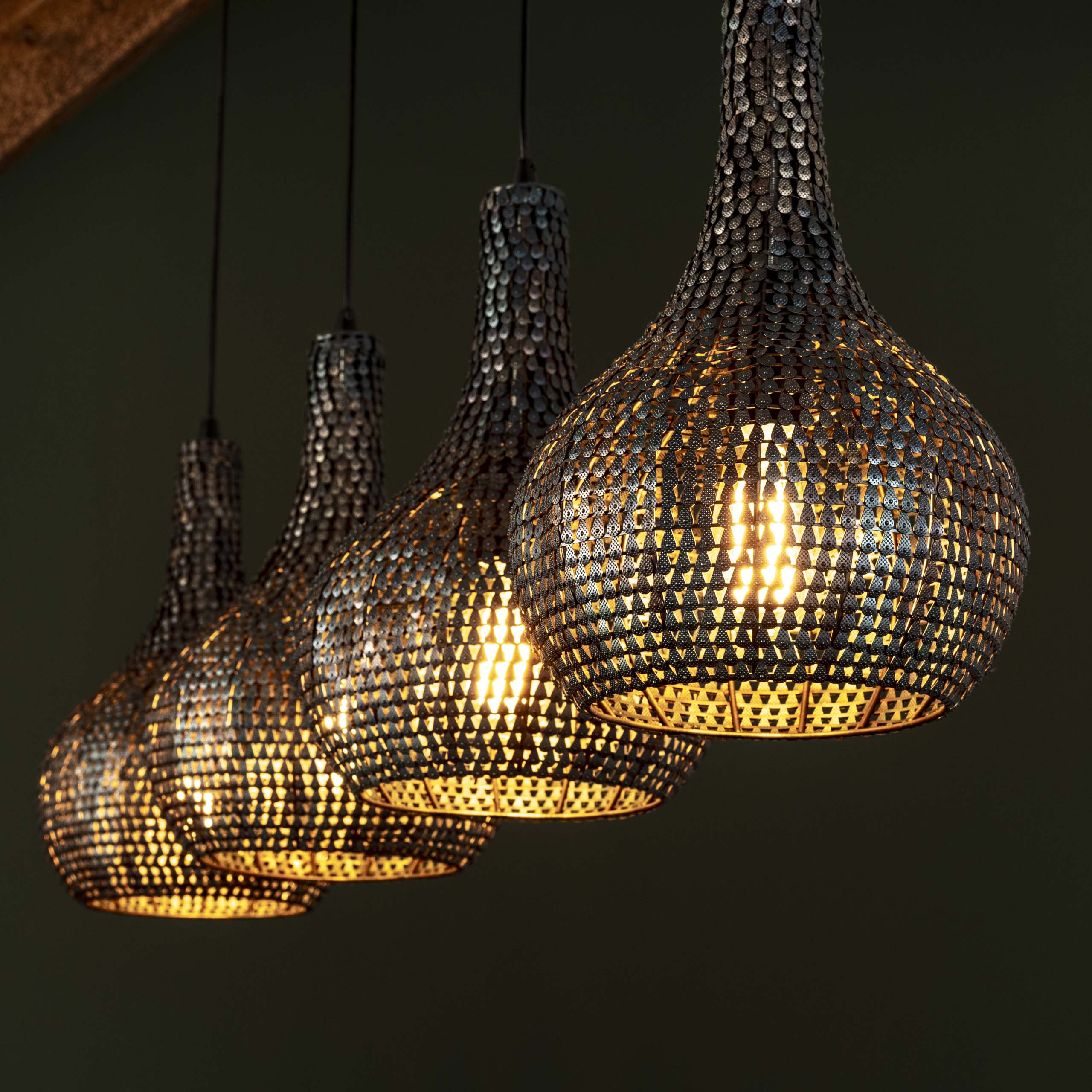 Hanglamp Armor Cone 4-lichts / Zwart bruin – afbeelding 3