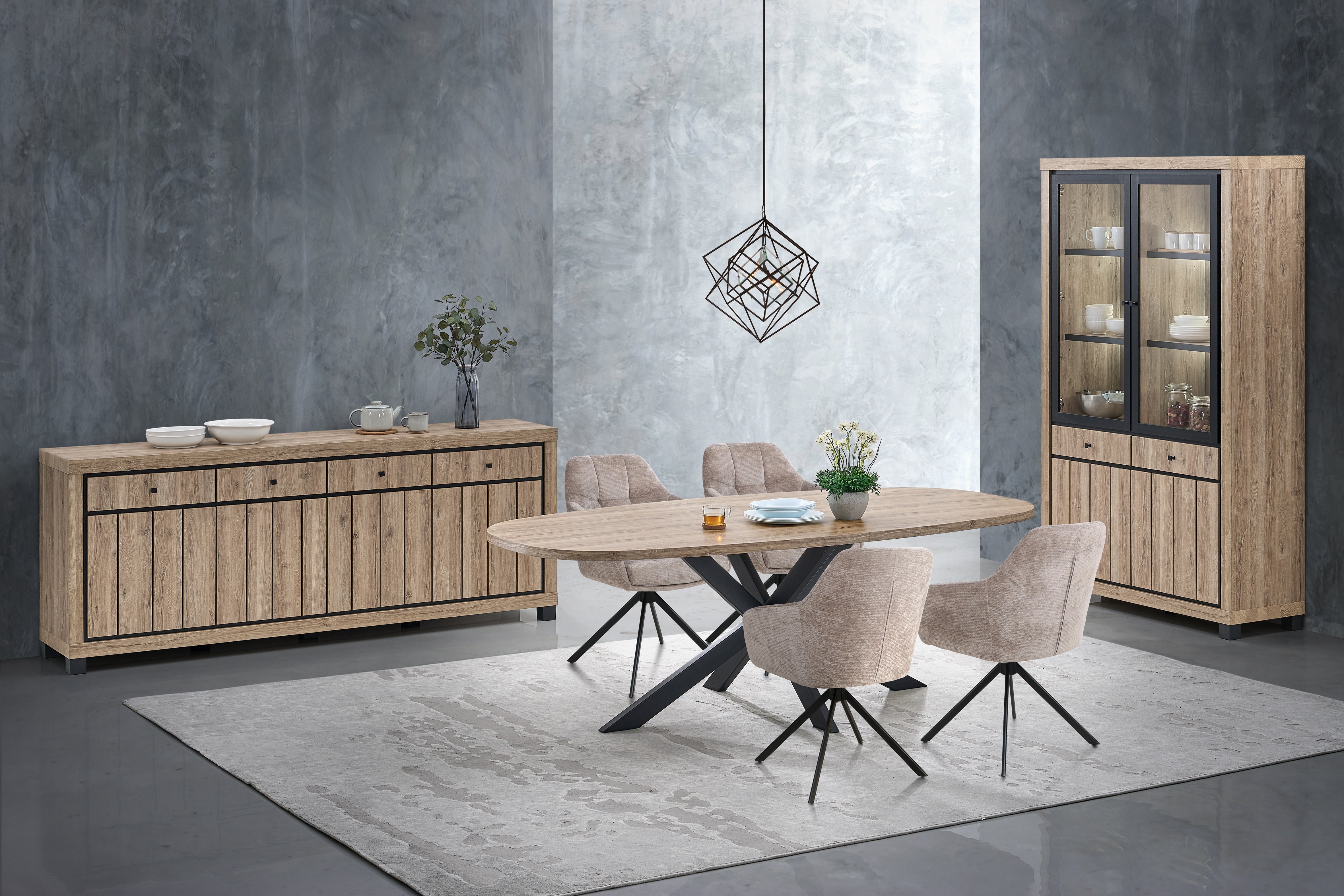 Bernard eetkamerset – ovale tafel, vitrinekast en dressoir