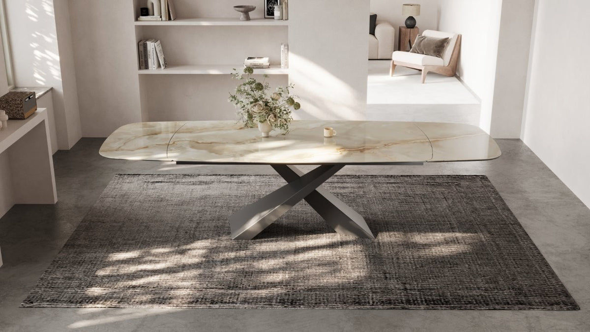 Keramische eettafel Largo in Peregrina Beige met zwarte kruispoot