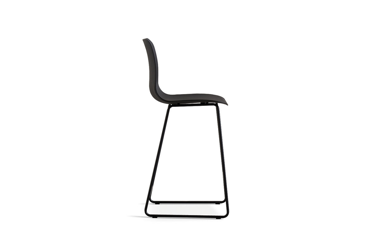 Counterstoel Marie PP Zwart – breedte 51 cm, diepte 44 cm en hoogte 100.5 cm – aanzicht 5