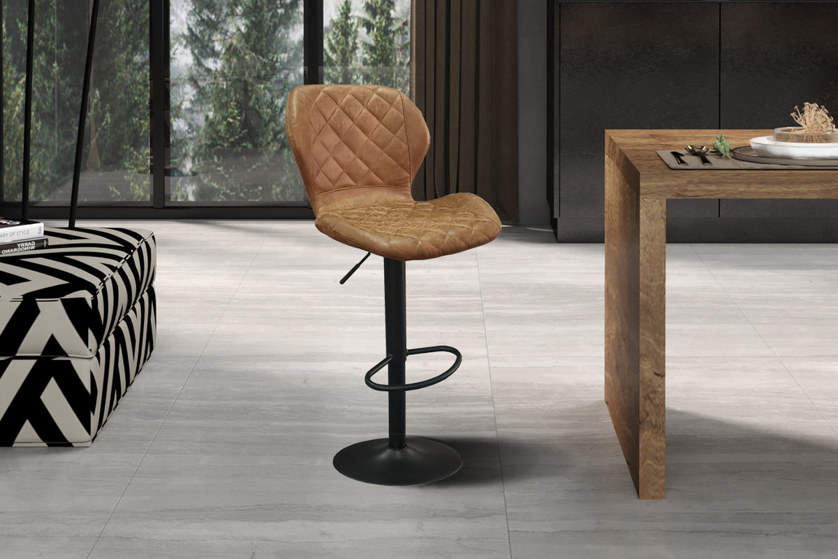 Barstoel Malaga PU Cognac – breedte 48 cm, diepte 52 cm en hoogte 90-111 cm – aanzicht 2