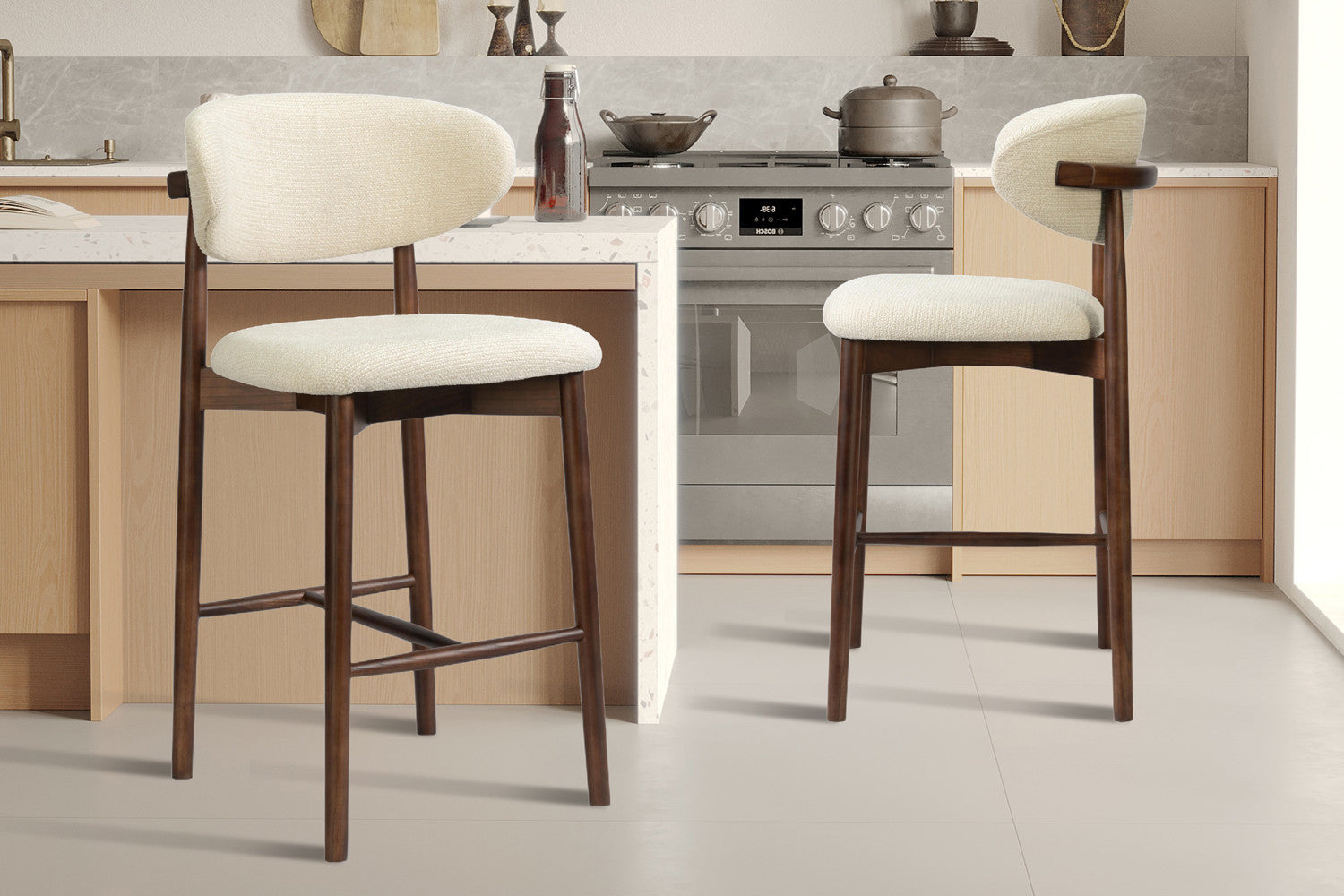 NEW - Counterstoel 'Clara' Essenhout Walnoot - Ote Milan 103 Beige – Rousseau 5700-2