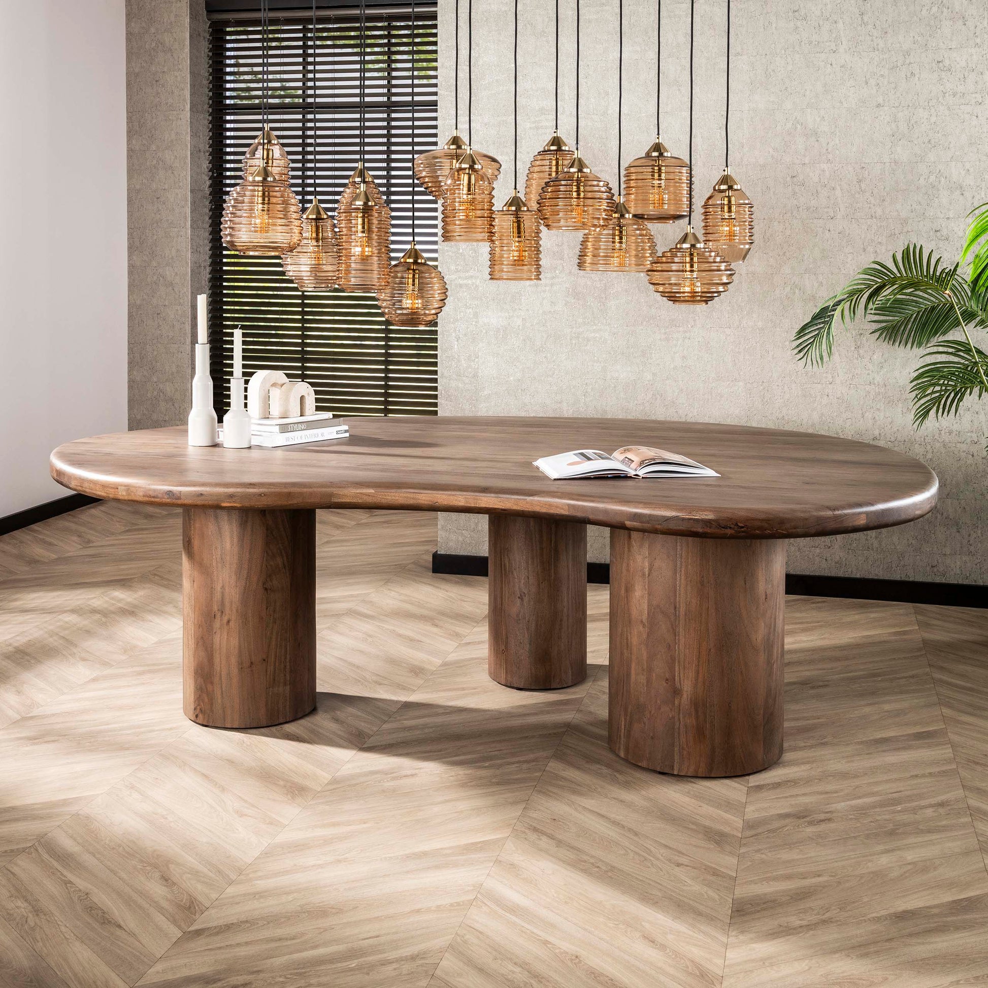 Eettafel Sculpture niervormig 244x165cm / Massief acacia bruin – afbeelding 5