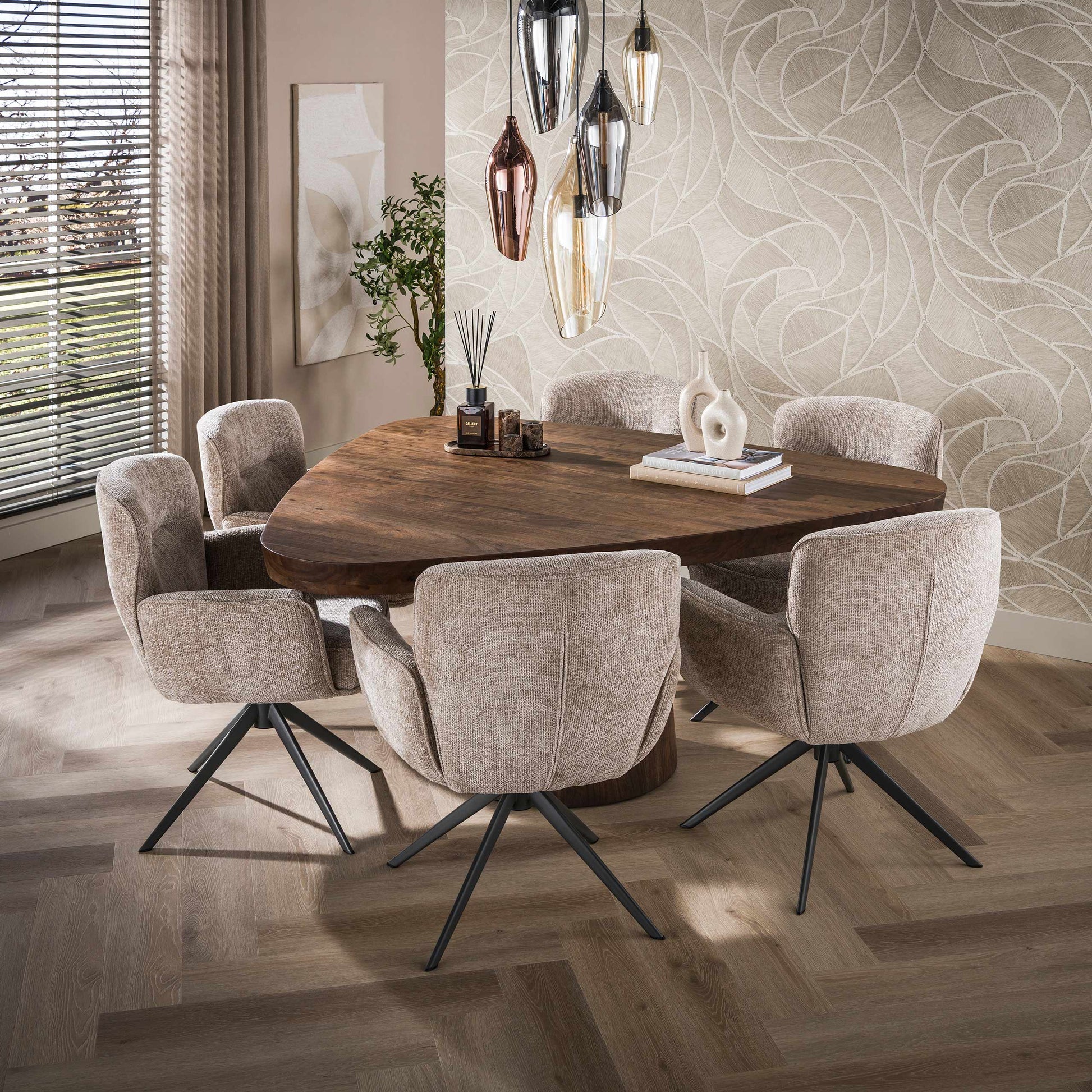 Eettafel Arcadia triangle 165cm / Massief acacia bruin – afbeelding 2