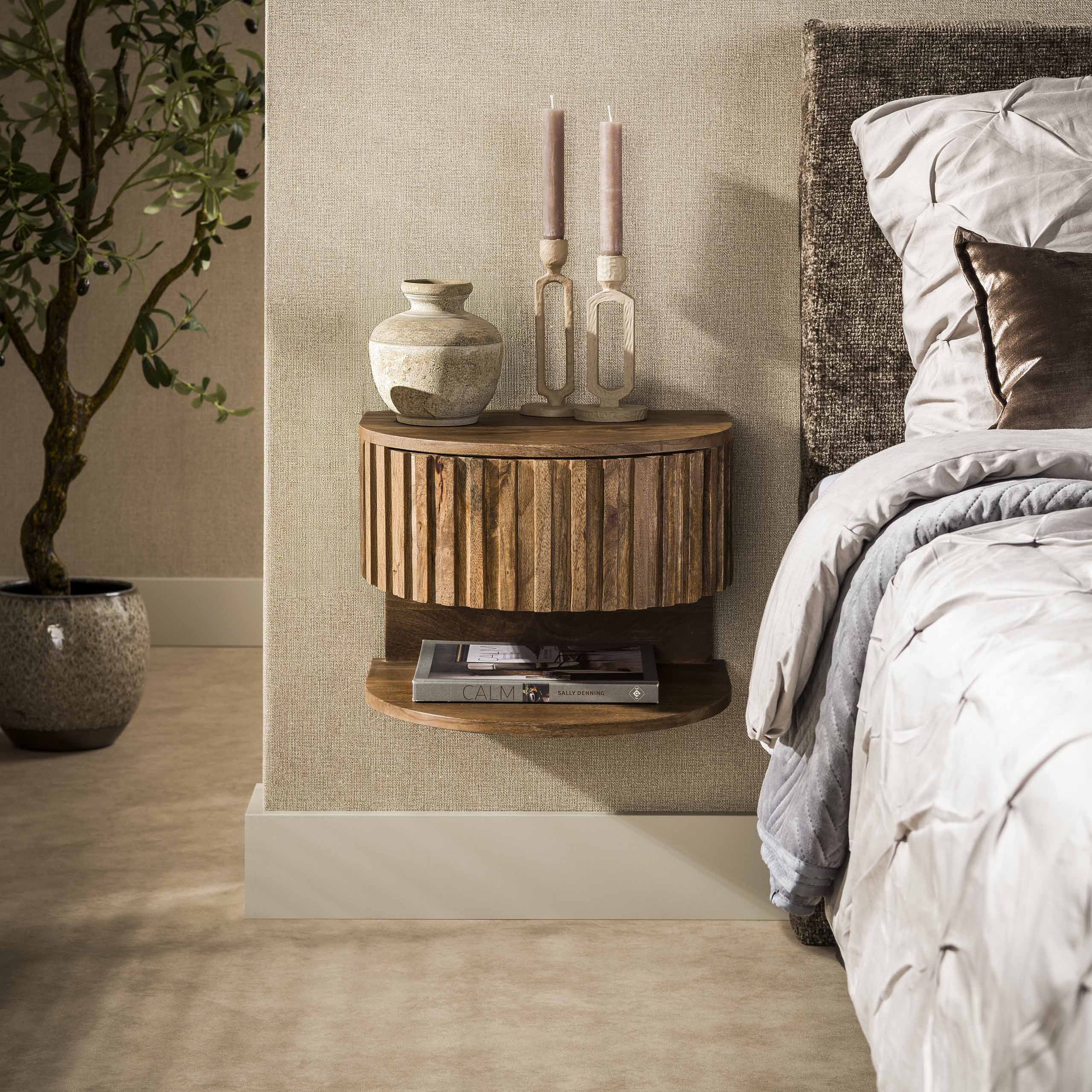 Nachtkastje Ridge shelve zwevend 1 lade / Massief mango zand – afbeelding 1