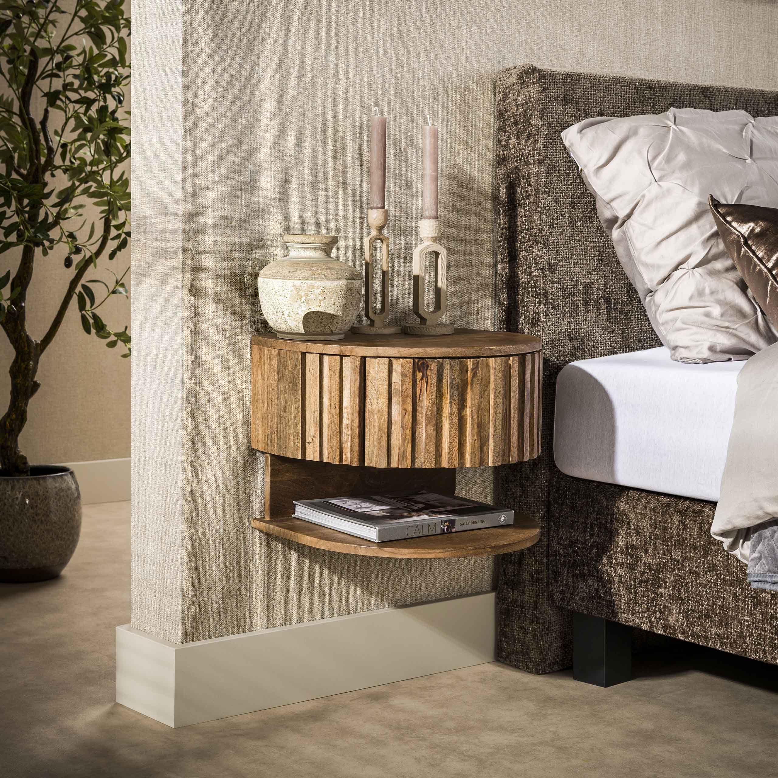 Nachtkastje Ridge shelve zwevend 1 lade / Massief mango zand – afbeelding 3