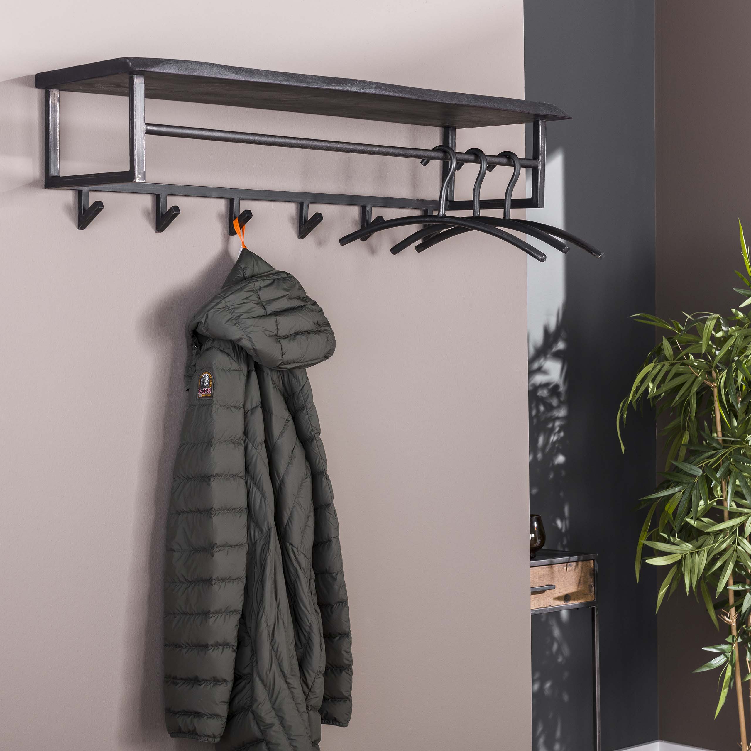 Kapstok Yucon hoedenplank 6H / Massief acacia zwart – afbeelding 1