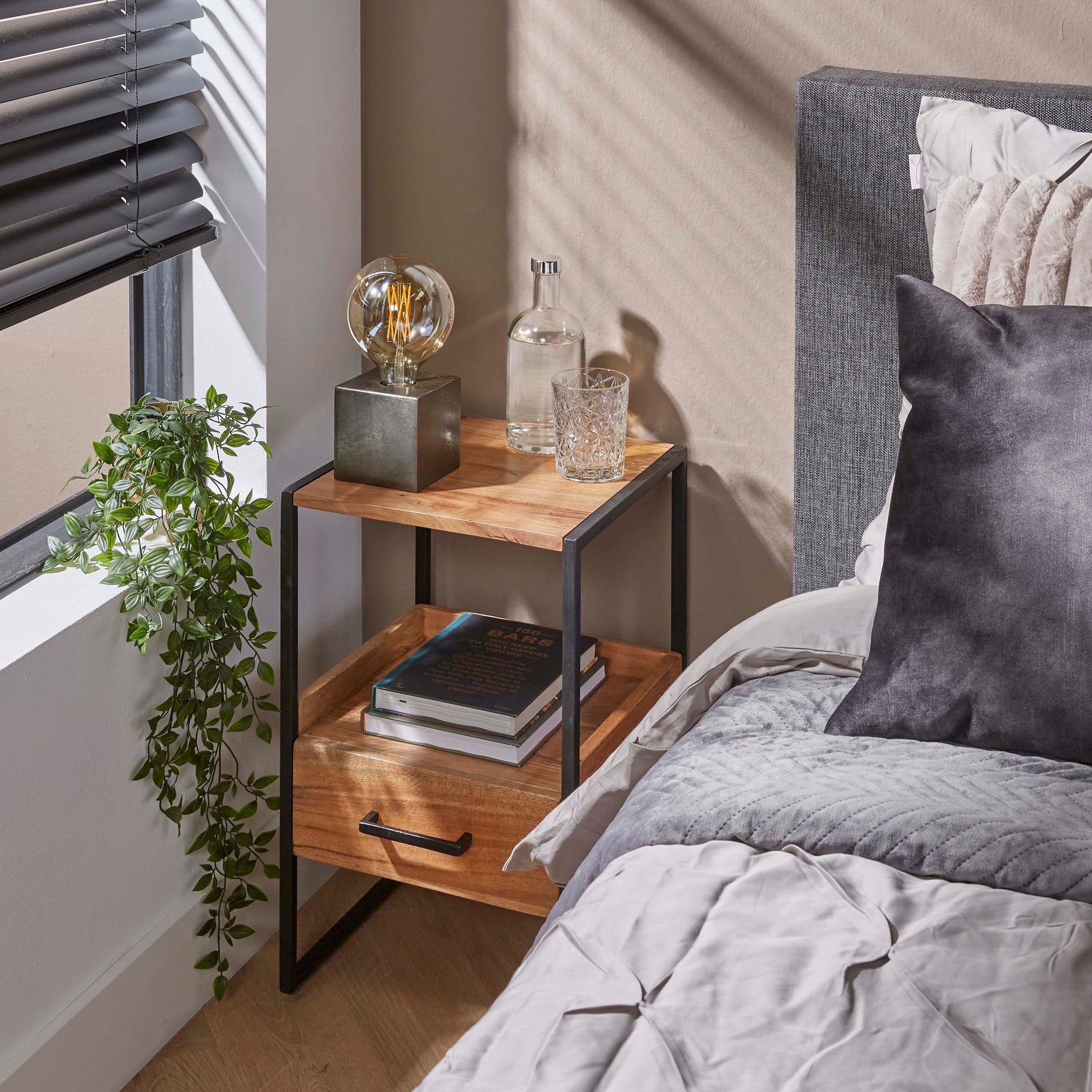 Nachtkastje Niche XS 1 lade / Massief acacia – afbeelding 3